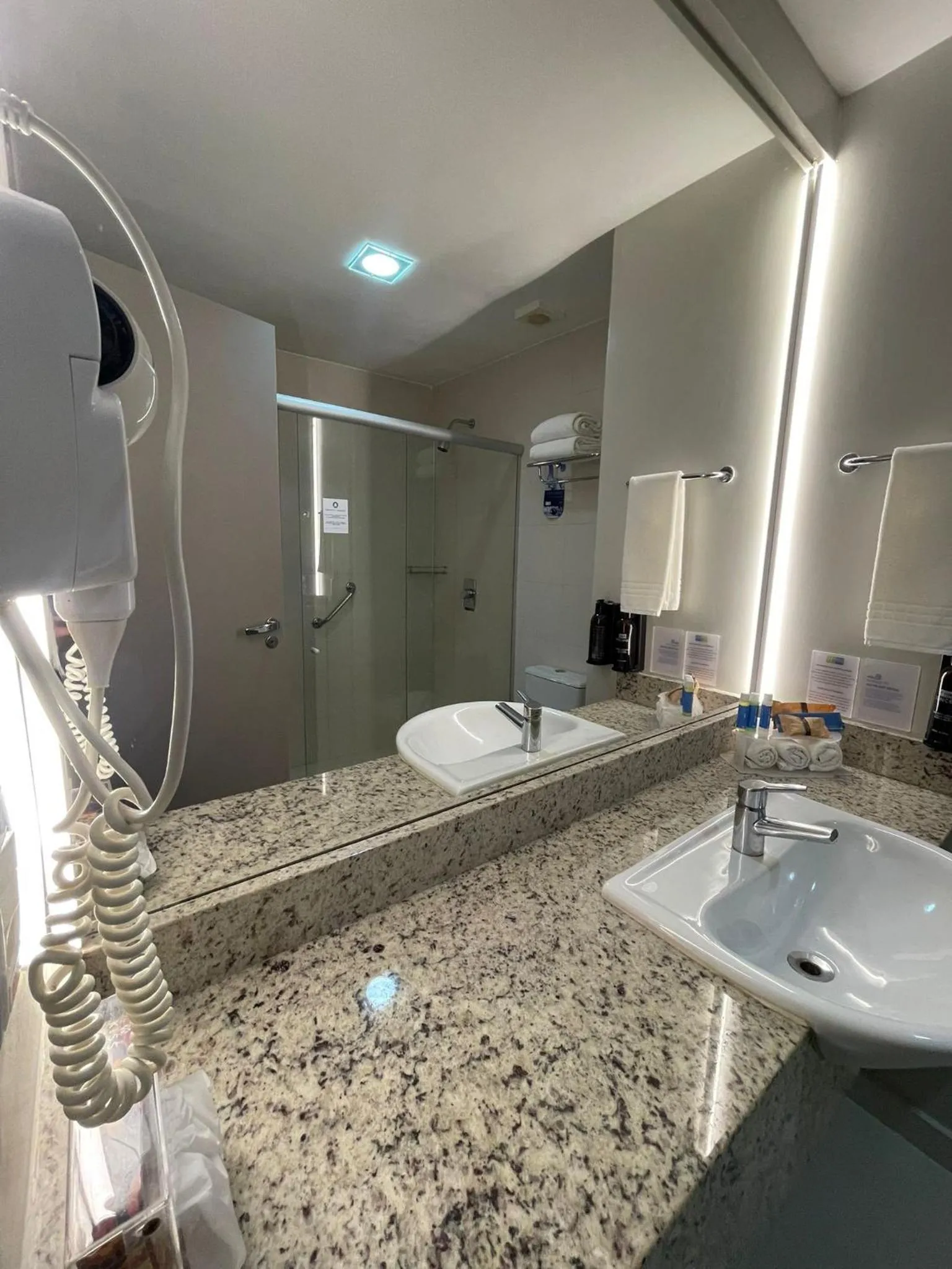 Bathroom in Holiday Inn Express Belem Ananindeua by IHG