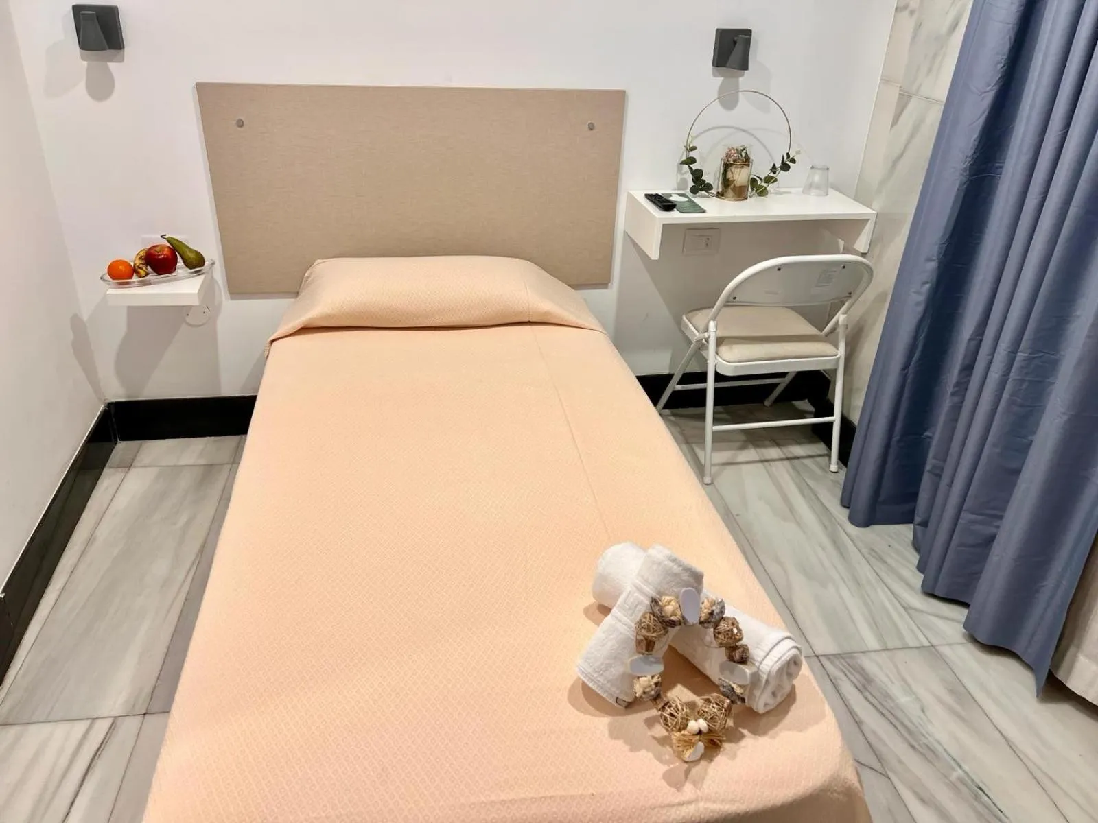 Decorative detail, Bed in Hotel Océano Centro