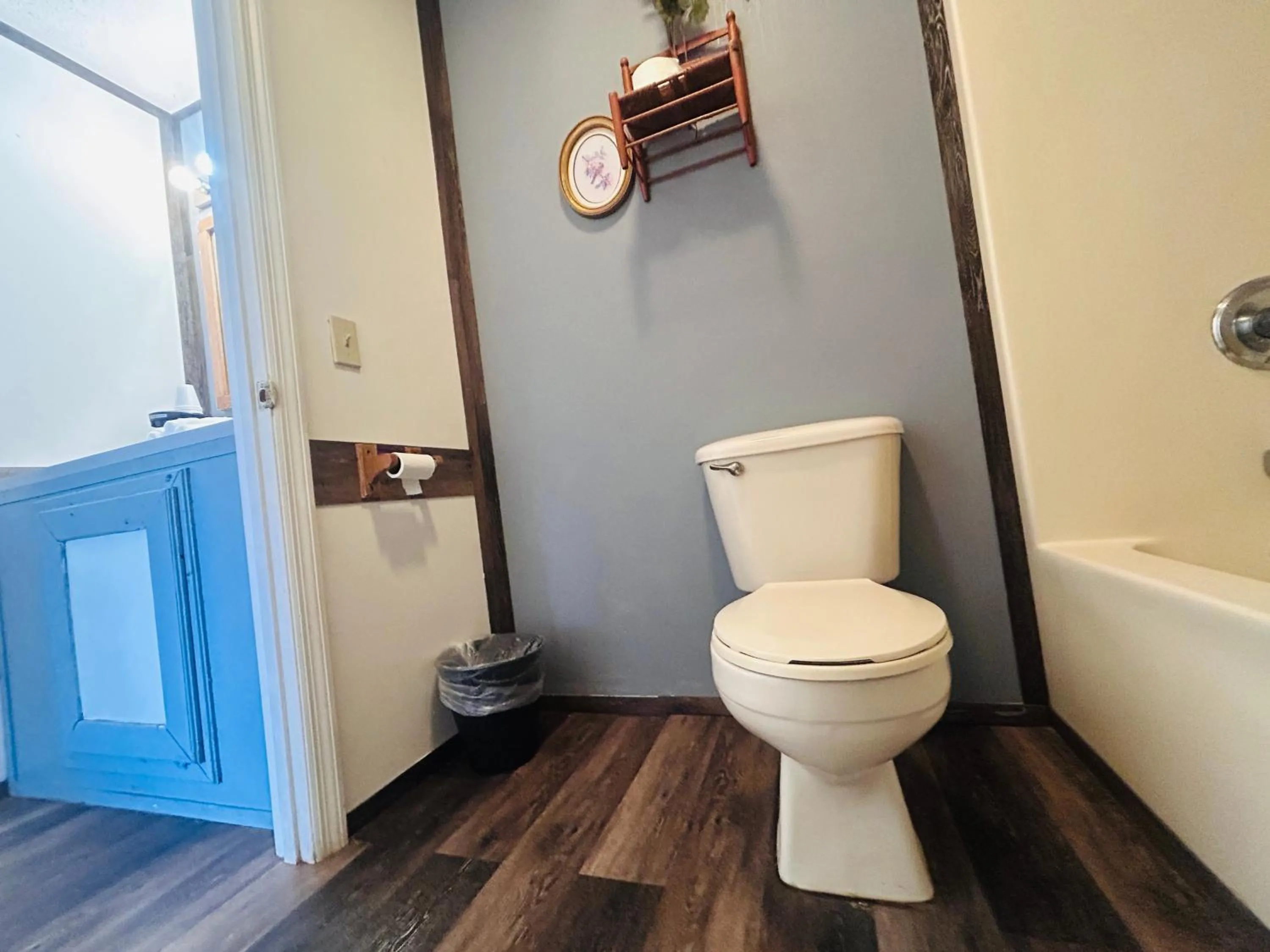 Bathroom in Big South Fork Trail Lodge Stearns