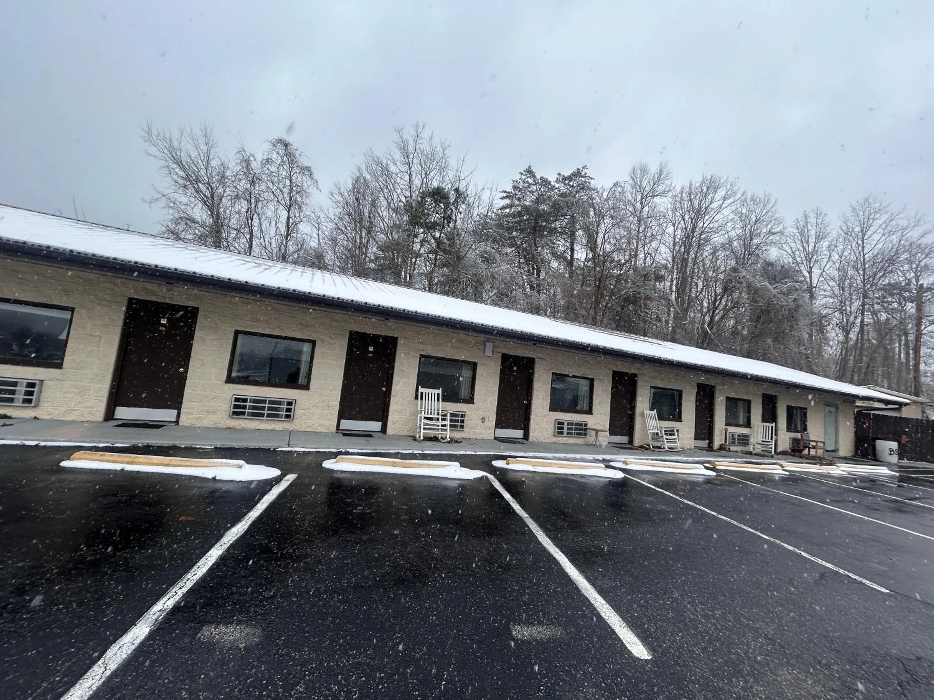 Parking in Big South Fork Trail Lodge Stearns