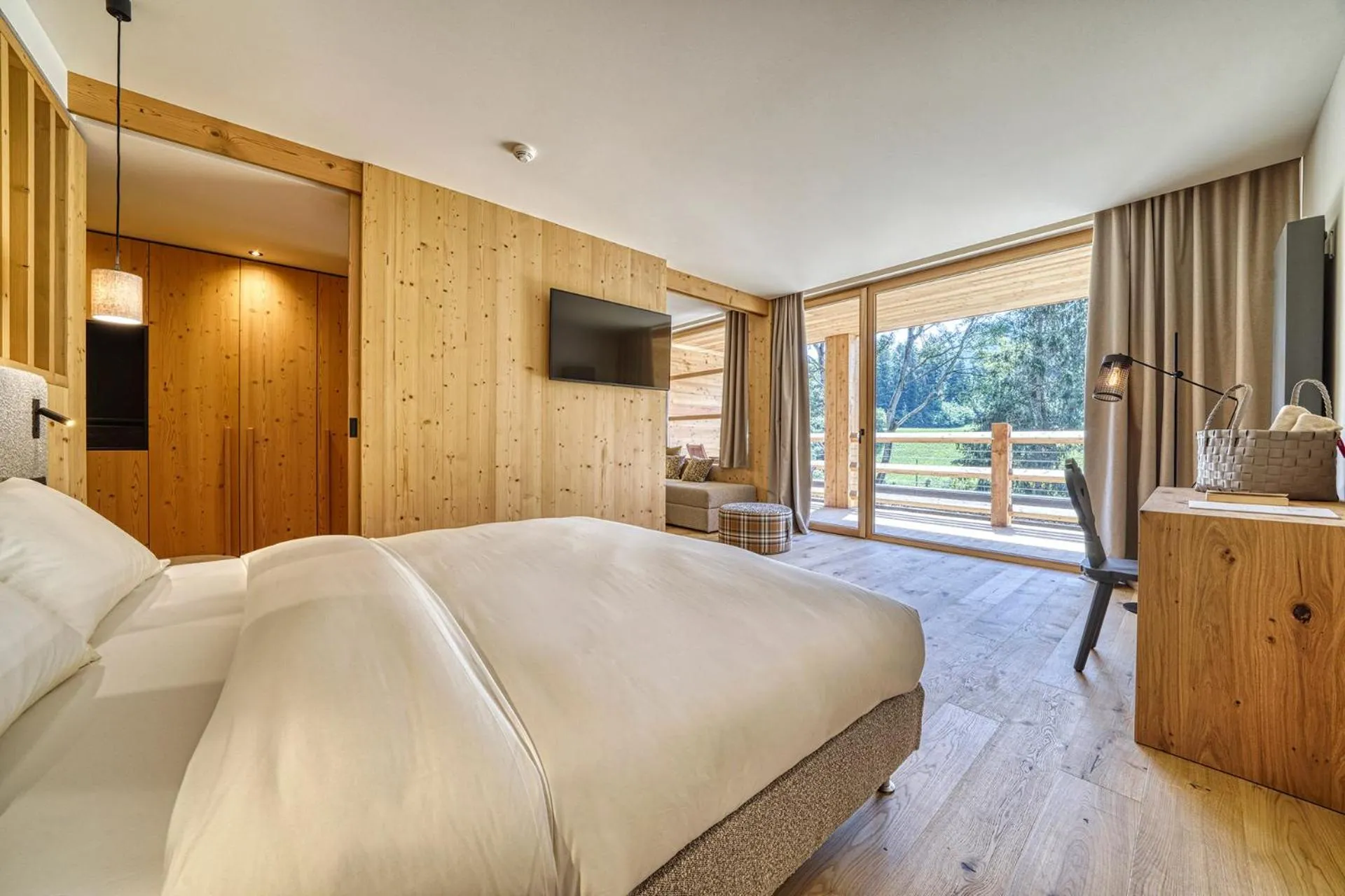 Bed in Hotel Pustertalerhof