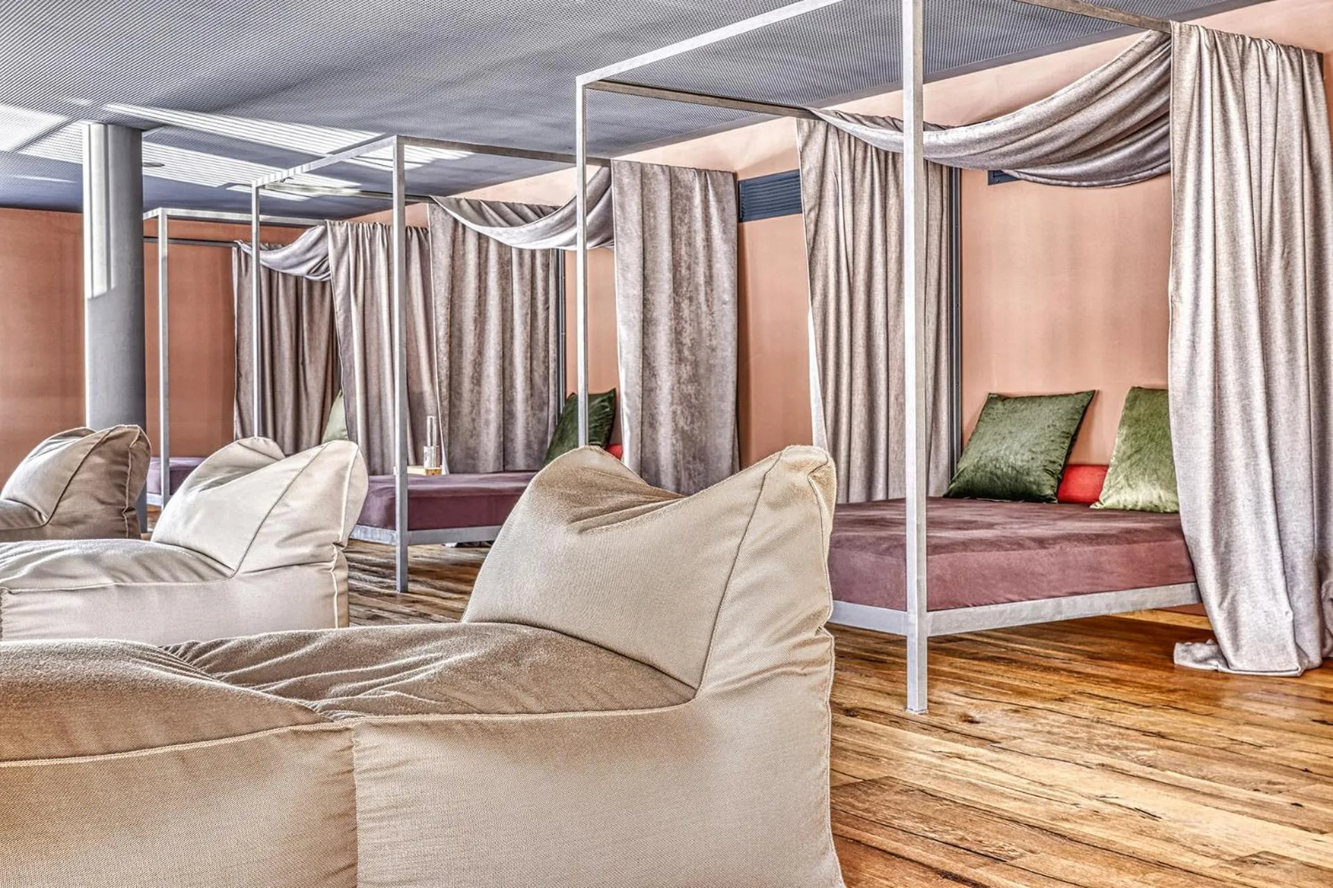 Decorative detail, Bed in Hotel Pustertalerhof