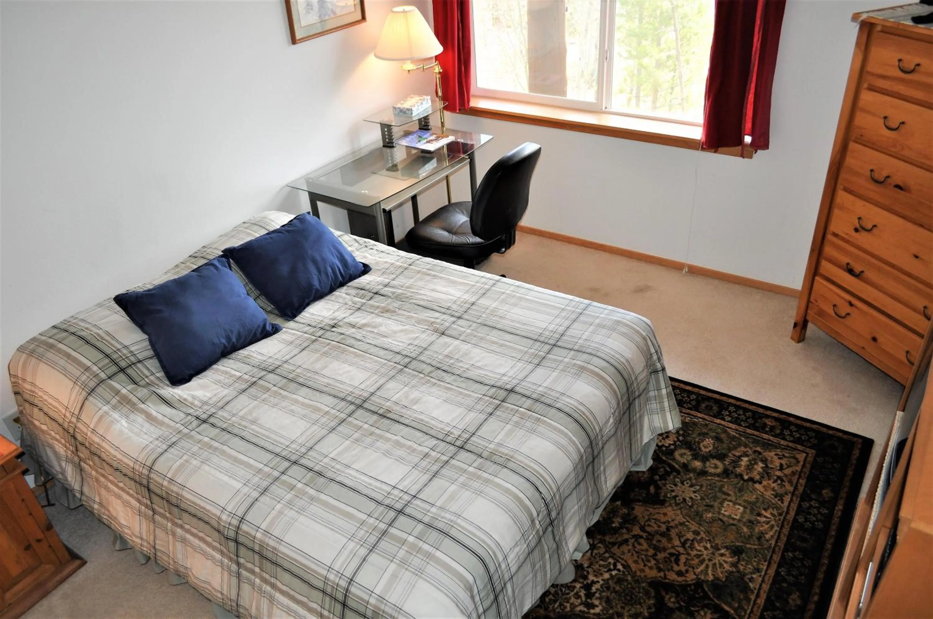 Bed in Forest Park 3 bed 4 Bath Twnhm HTJM