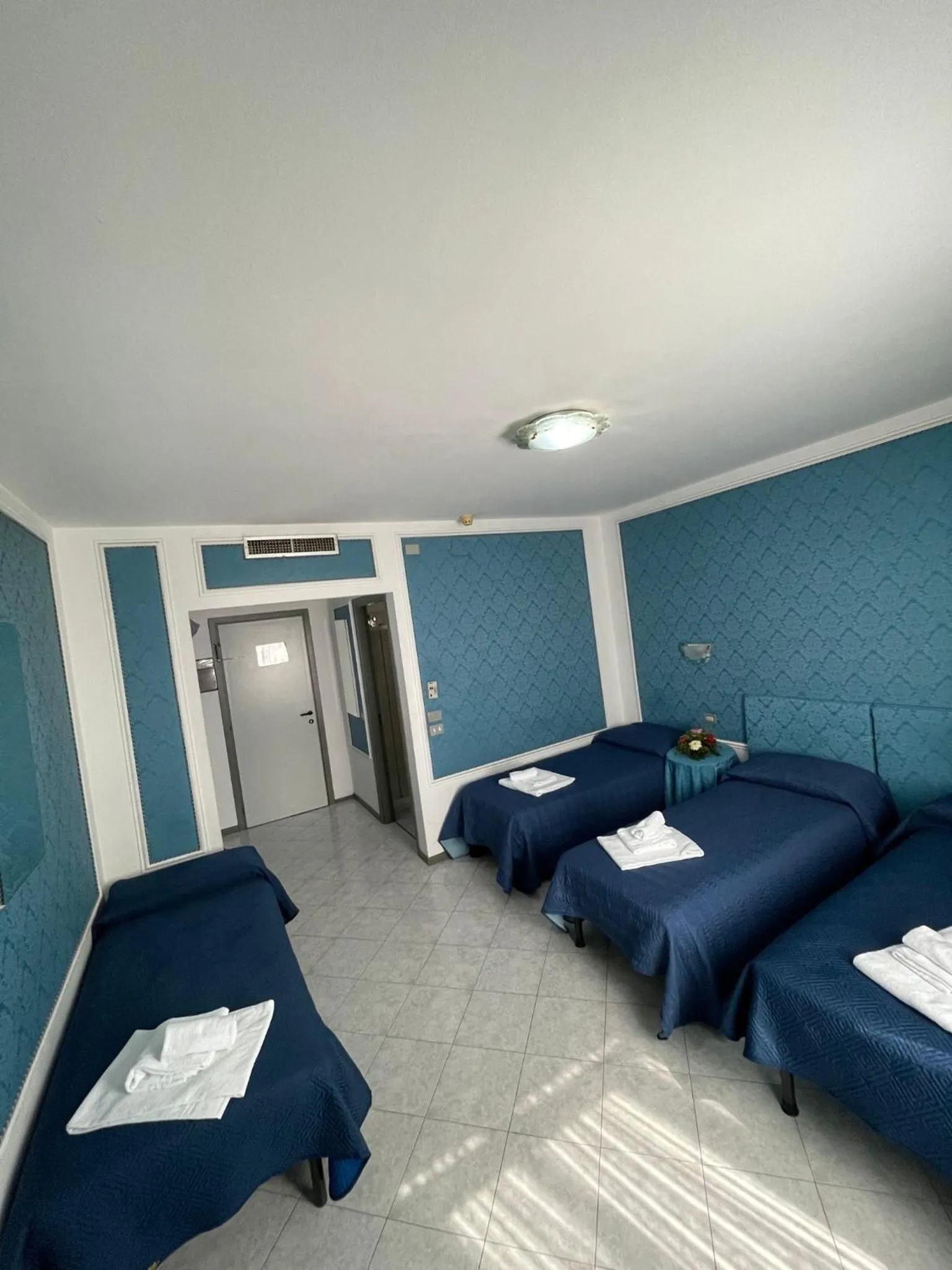 Bed in Hotel Michelangelo