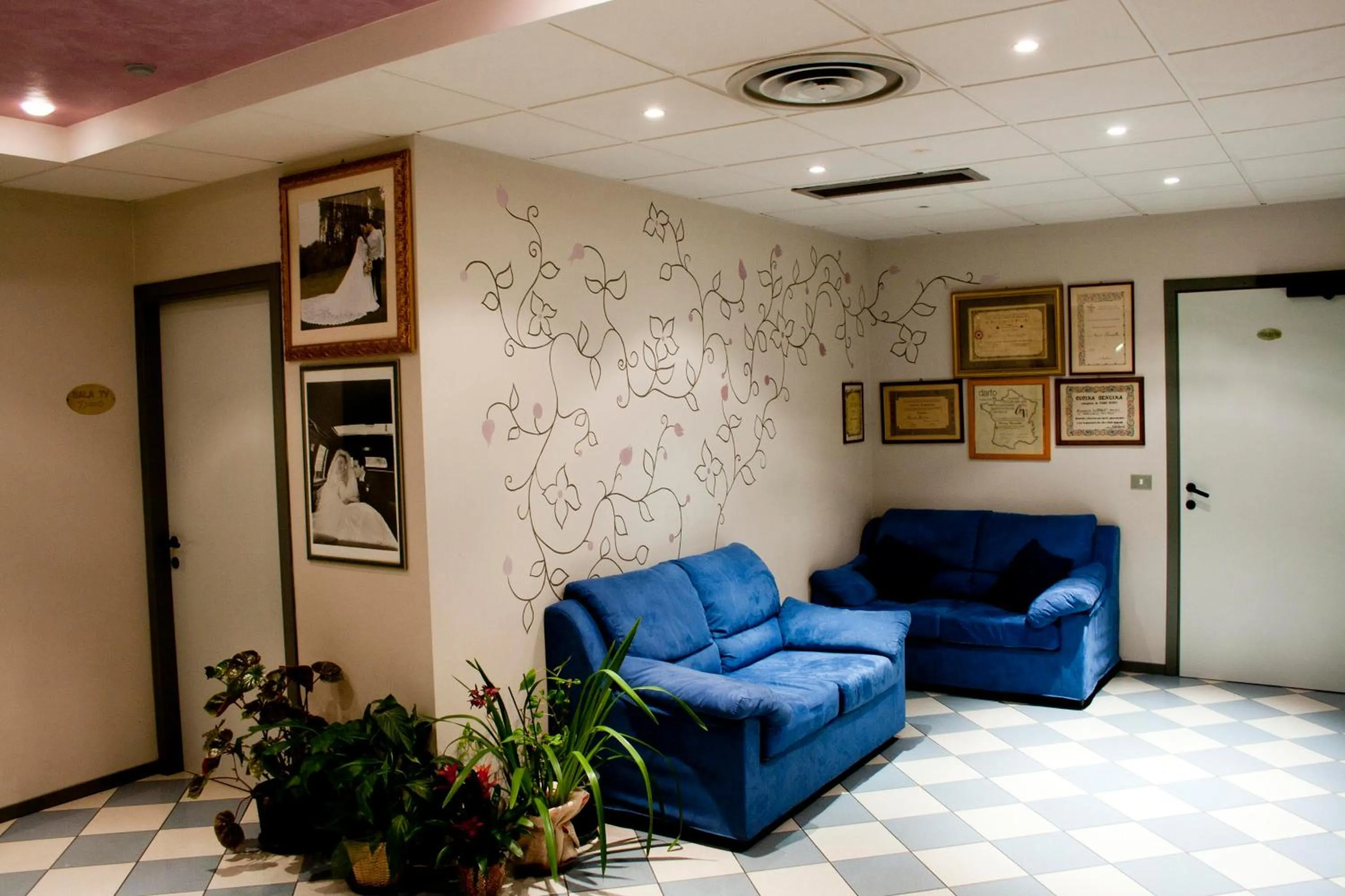 Seating area in Hotel Michelangelo