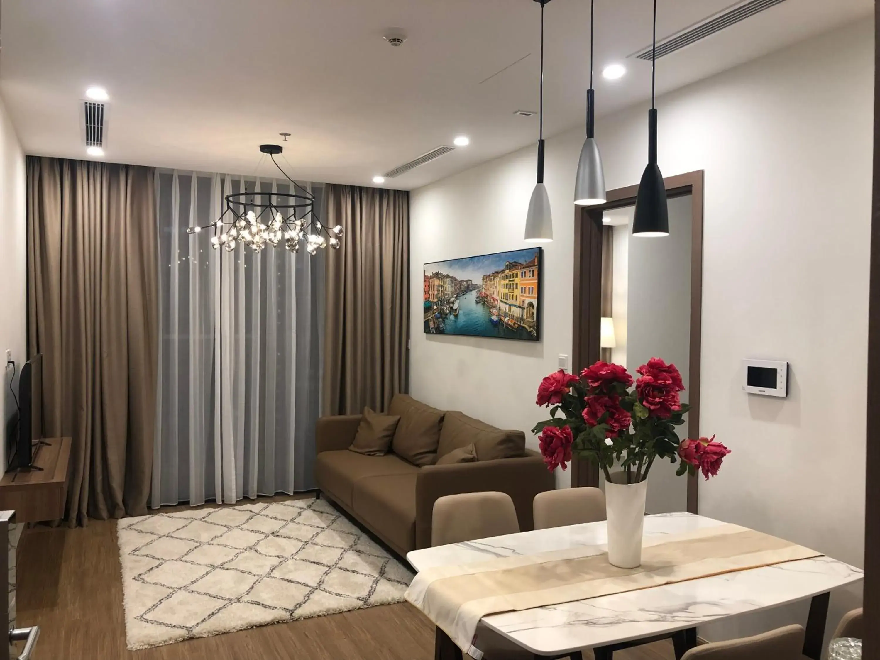 Luxury Condotel 2BR Vinhomes Skylake Keangnam - Netflix free Luxury Condotel 2BR Vinhomes Skylake Keangnam - Netflix free