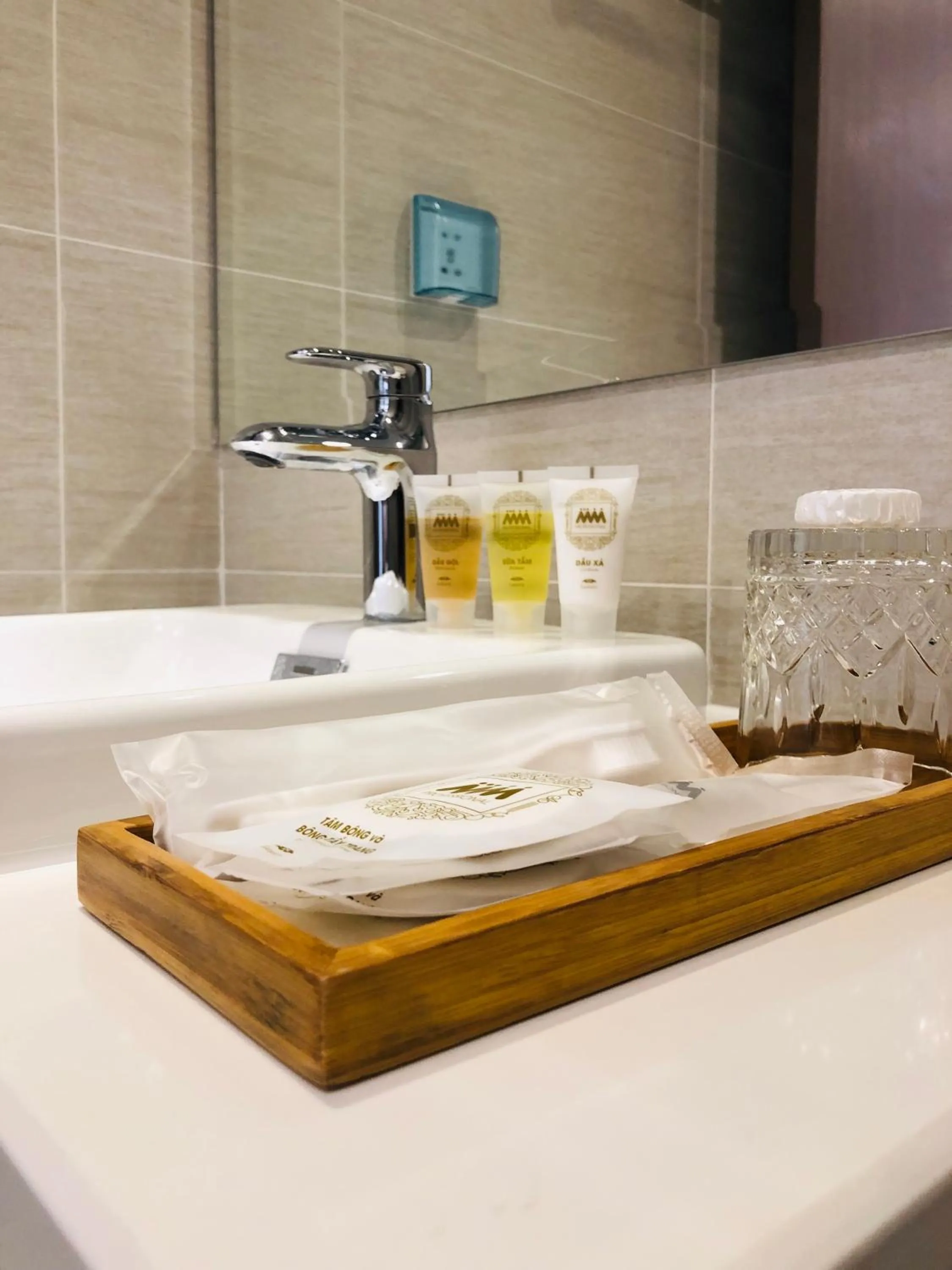 Bathroom in Luxury Condotel 2BR Vinhomes Skylake Keangnam - Netflix free