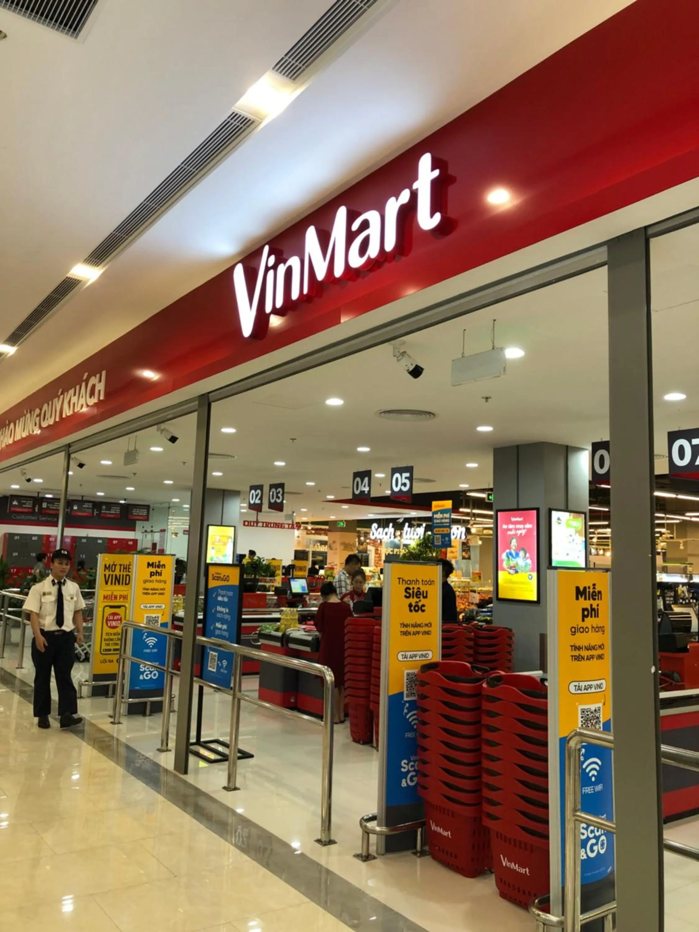 Supermarket/grocery shop in Luxury Condotel 2BR Vinhomes Skylake Keangnam - Netflix free