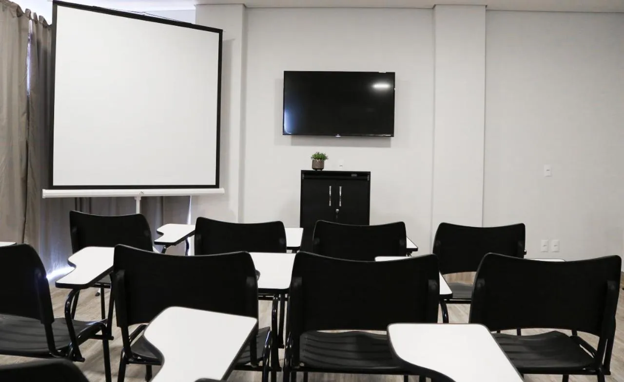 TV and multimedia in Avenida Park Hotel - Iturama