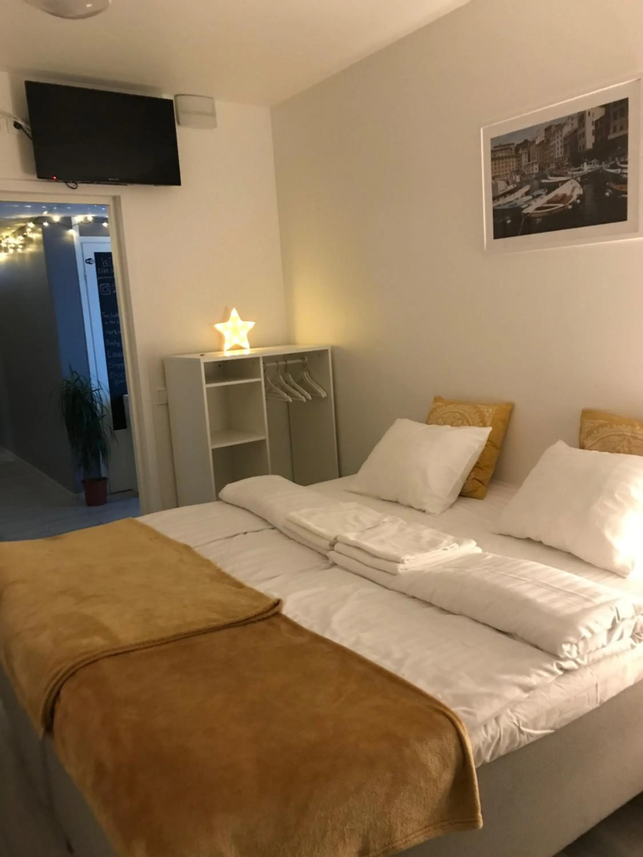 Bed in Inn Tourist Hostel