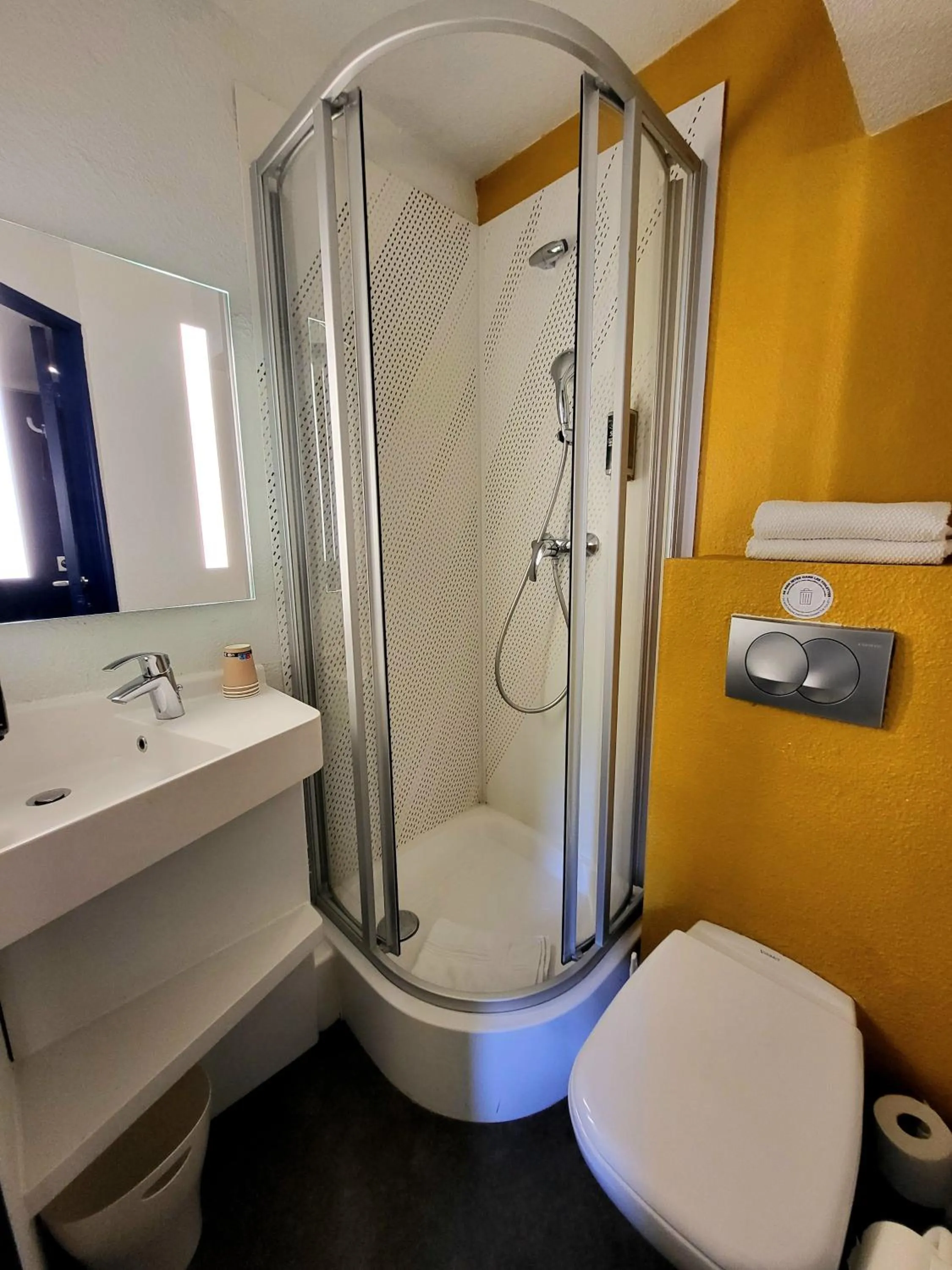 Bathroom in ibis budget Marne La Vallée Noisy Le Grand
