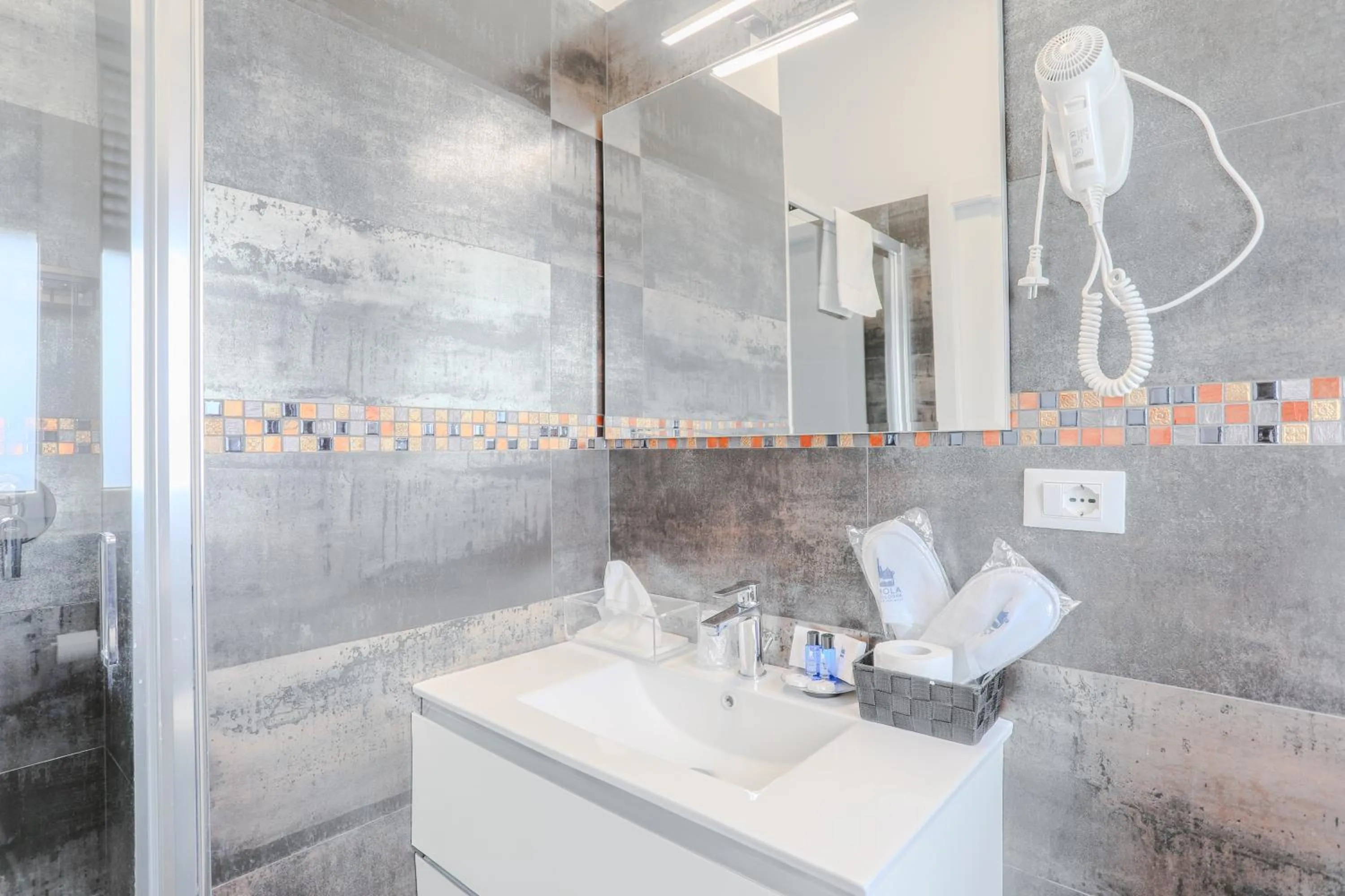 Bathroom in HOLABOLOGNA Luxury Rooms and Flats