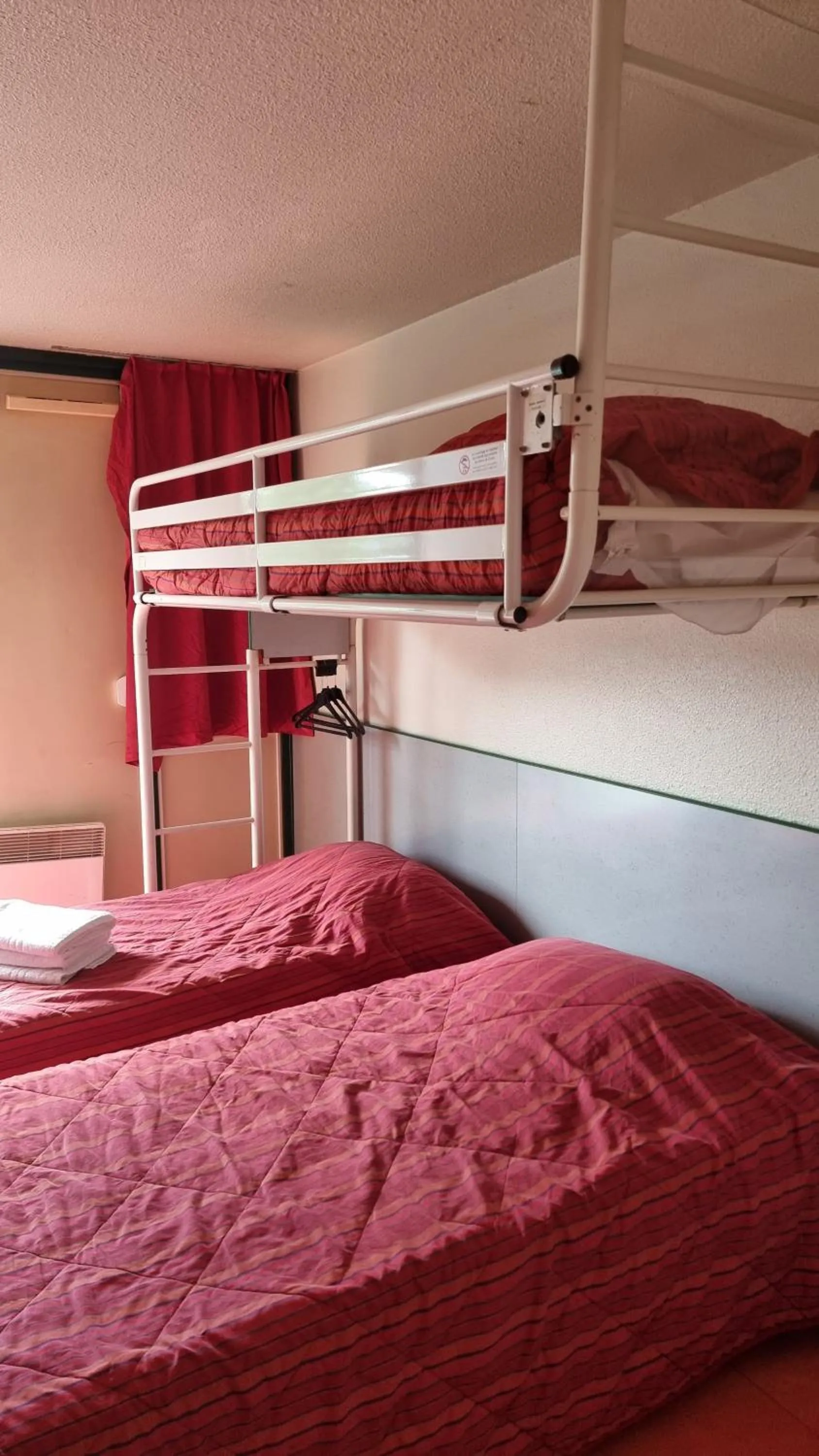 bunk bed, Bed in Première Classe Montluçon Saint Victor