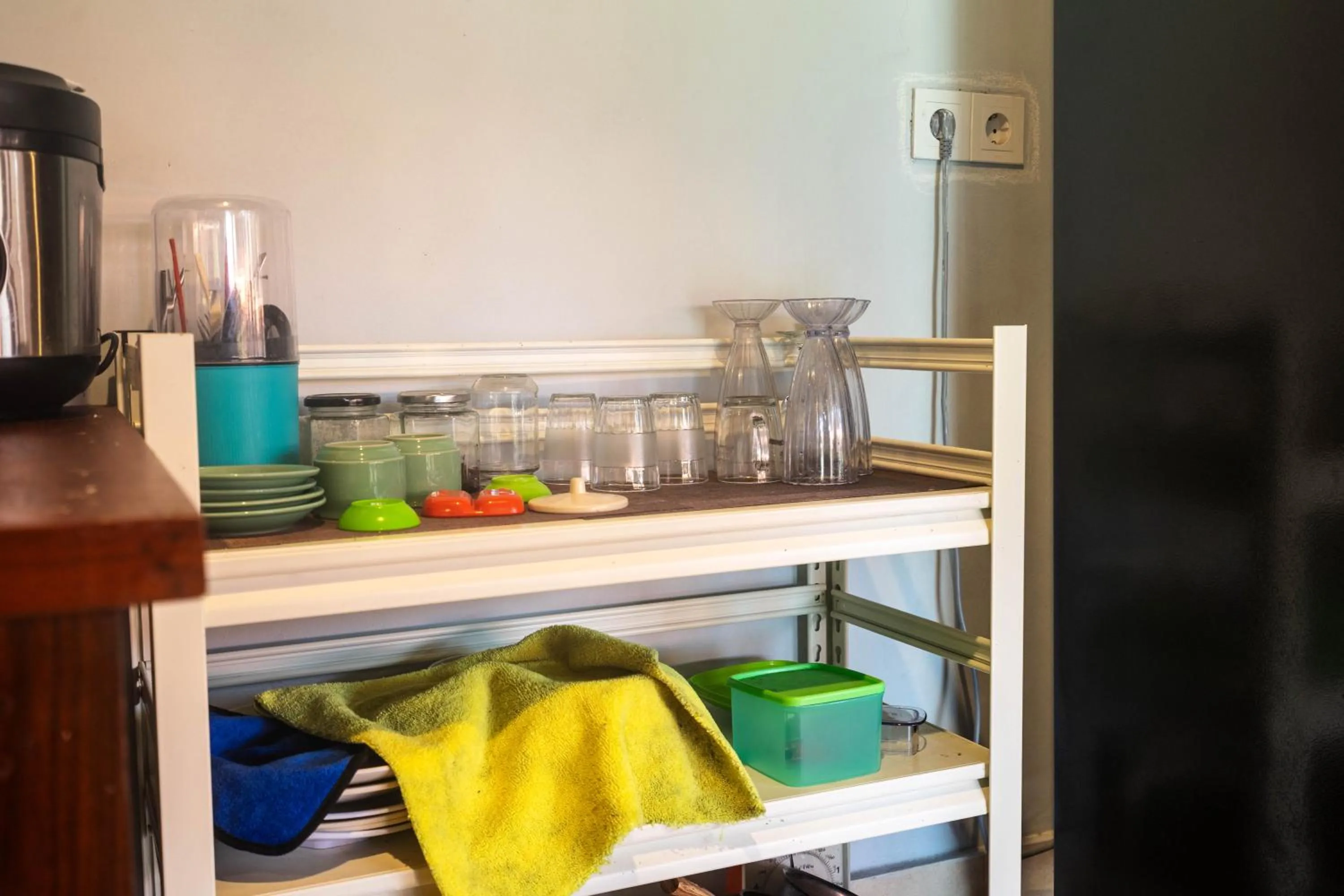 Restaurant/places to eat in Damar Sanjaya Uttama