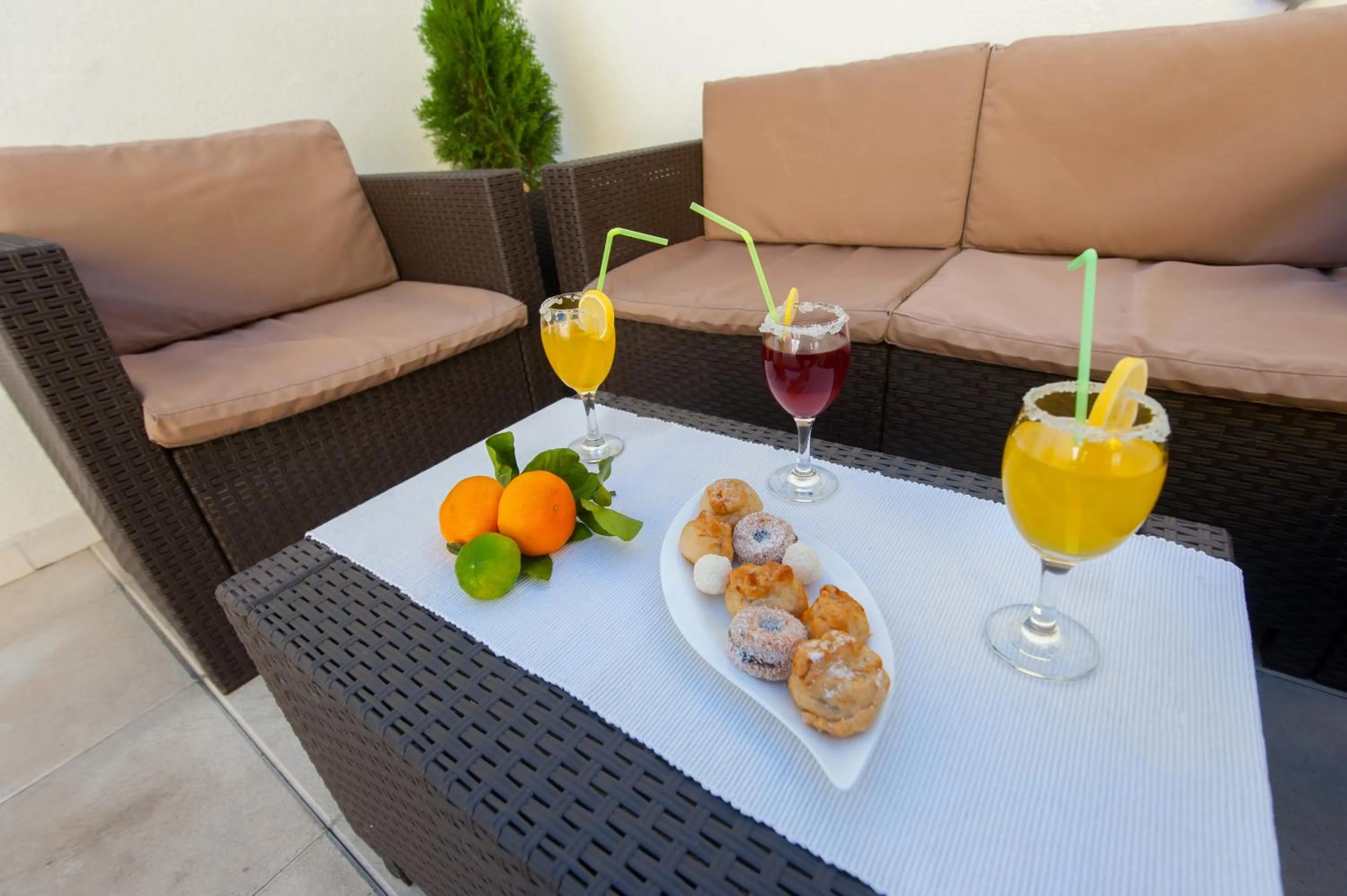 Area and facilities in Apartments Batur