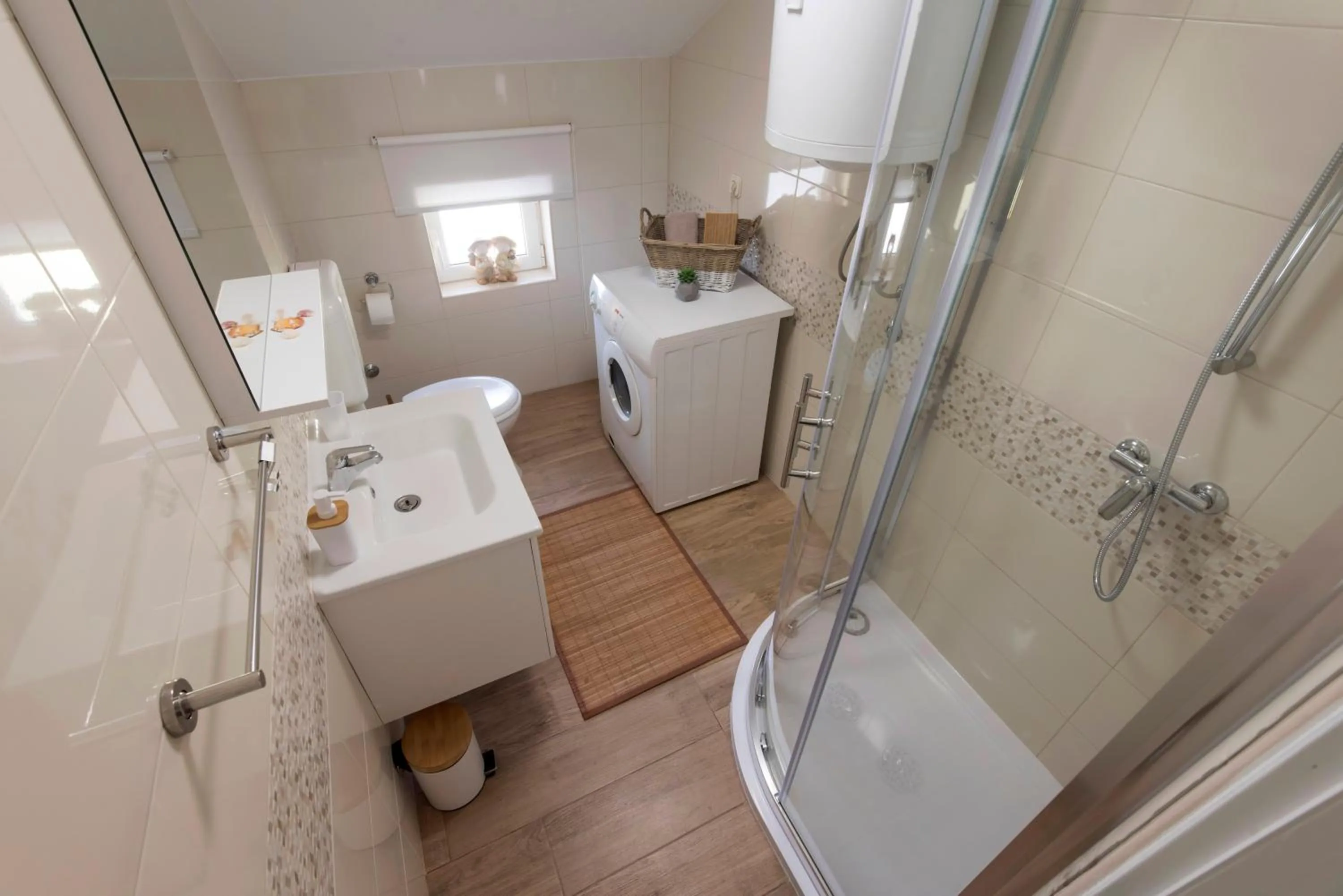 Area and facilities in Apartments Batur