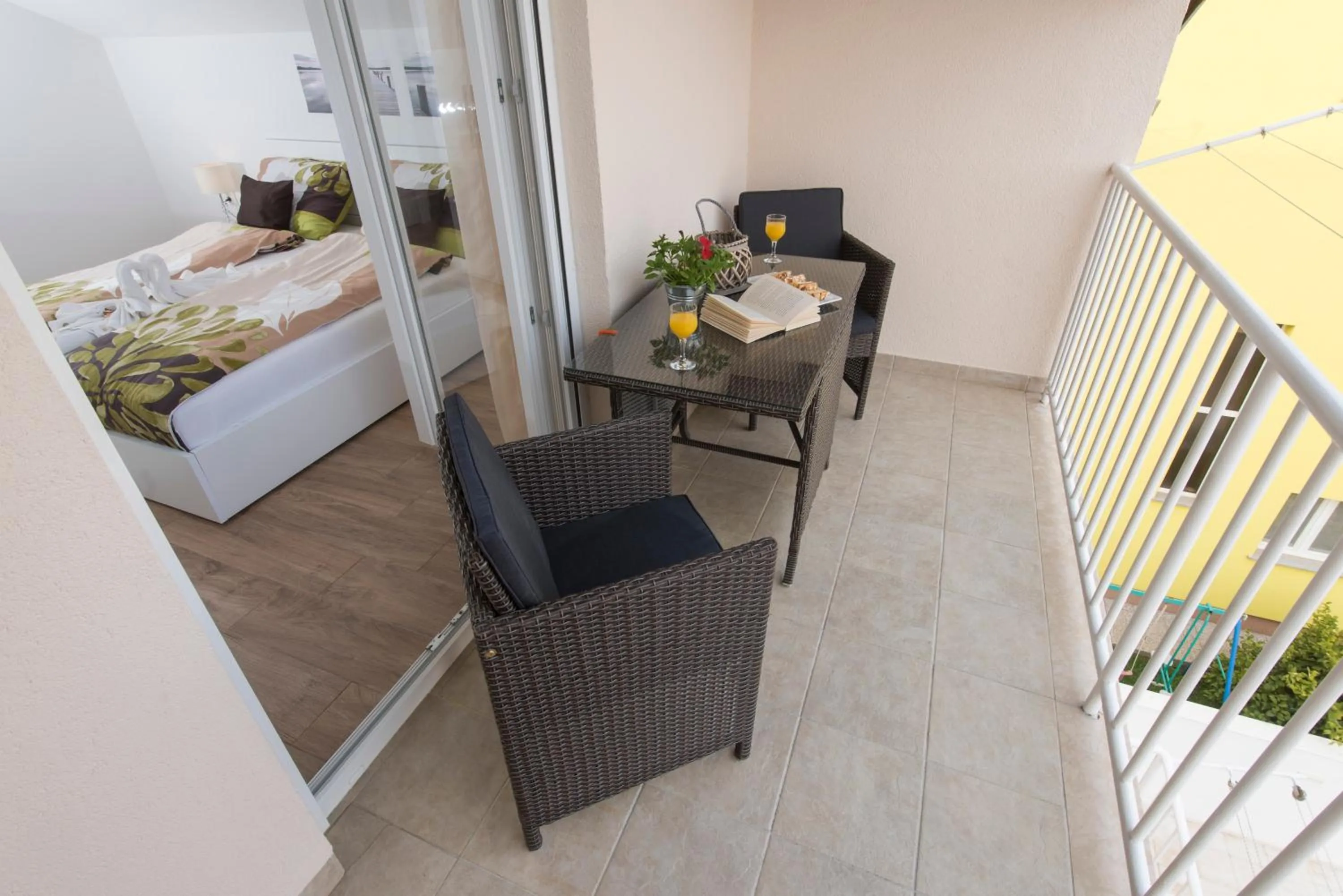 Balcony/Terrace, Bed in Apartments Batur