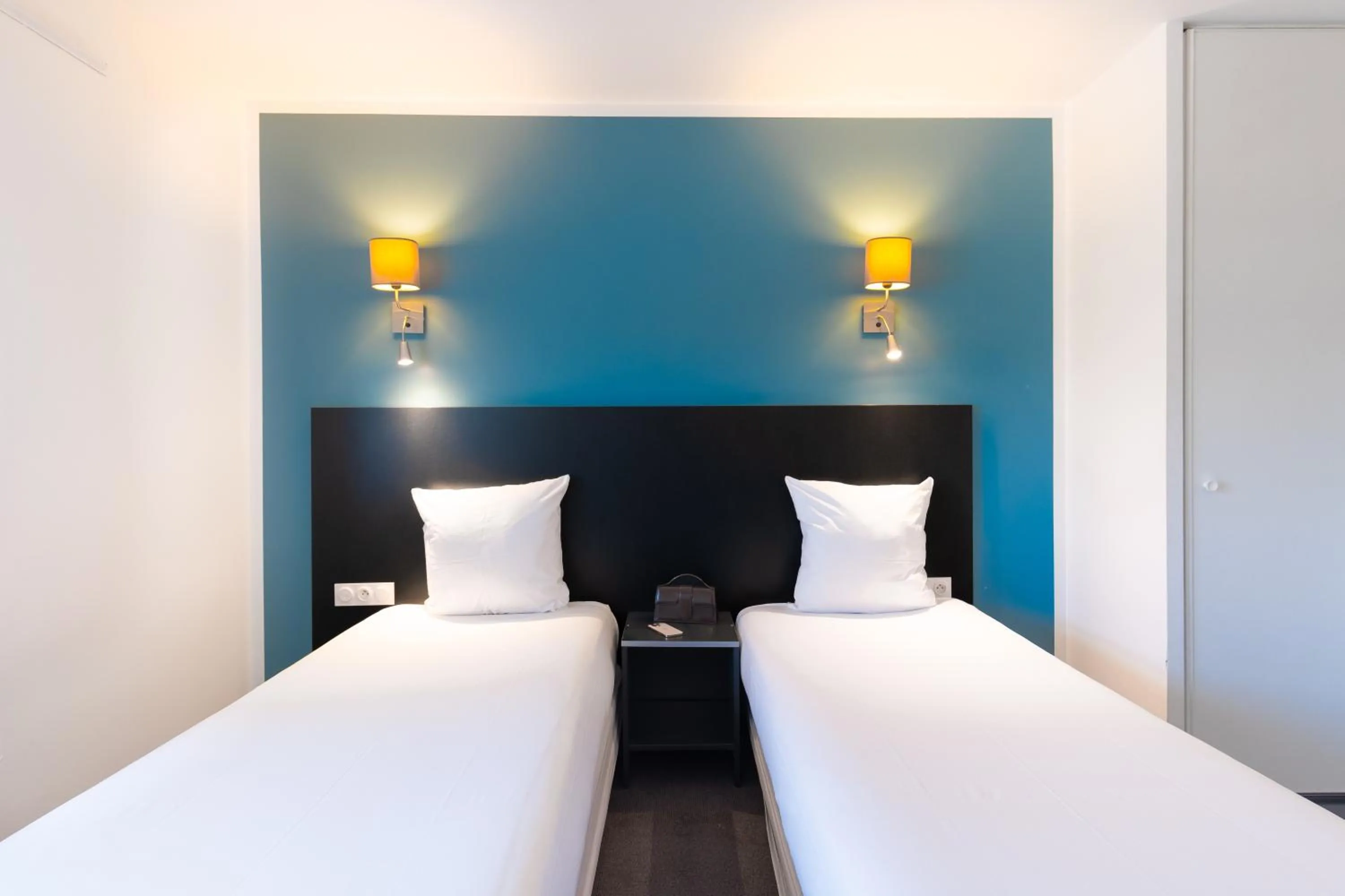 Bed in All Suites Appart Hôtel - Aéroport Paris-Orly Rungis