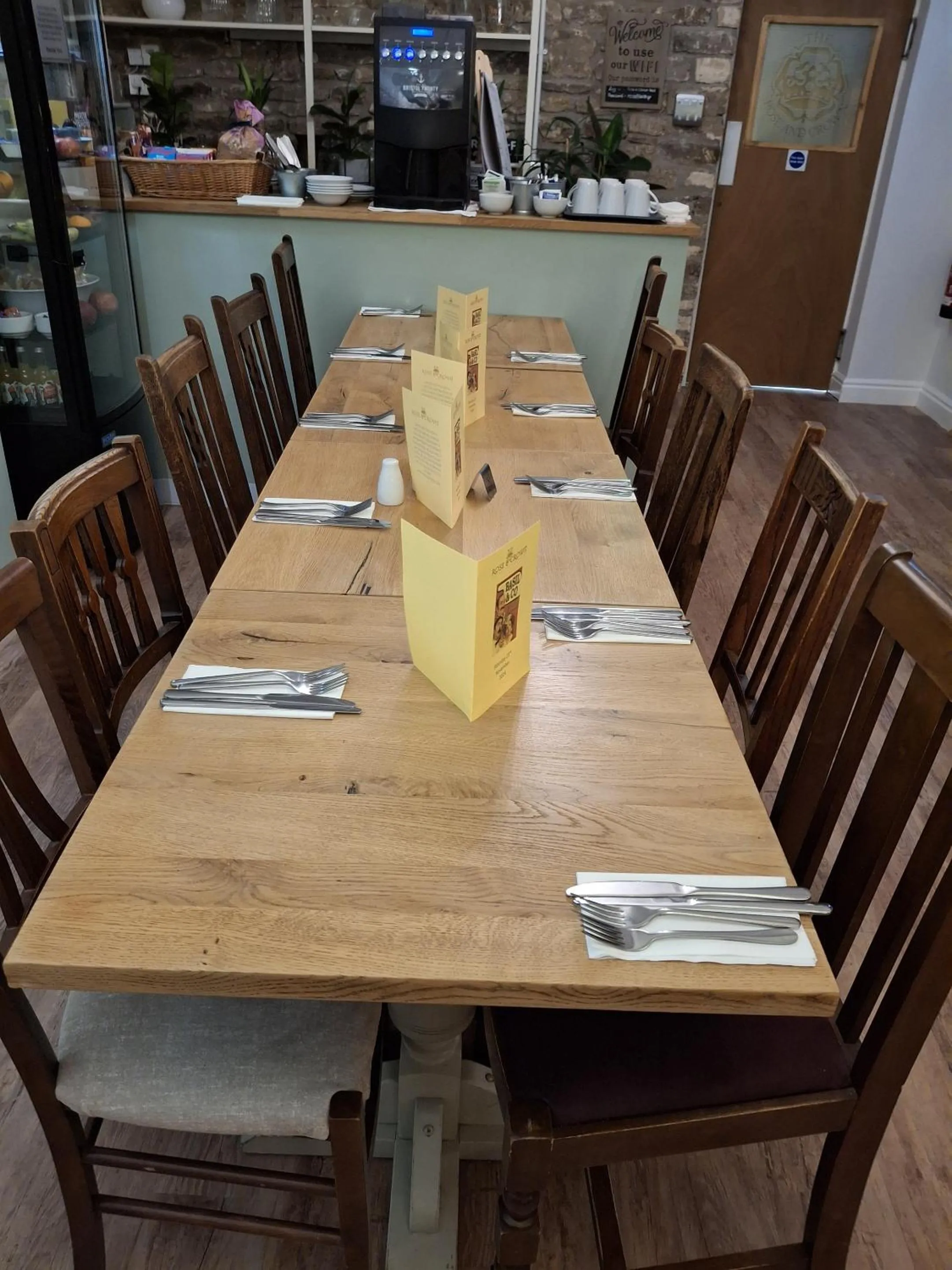 Breakfast in Rose and Crown Bath