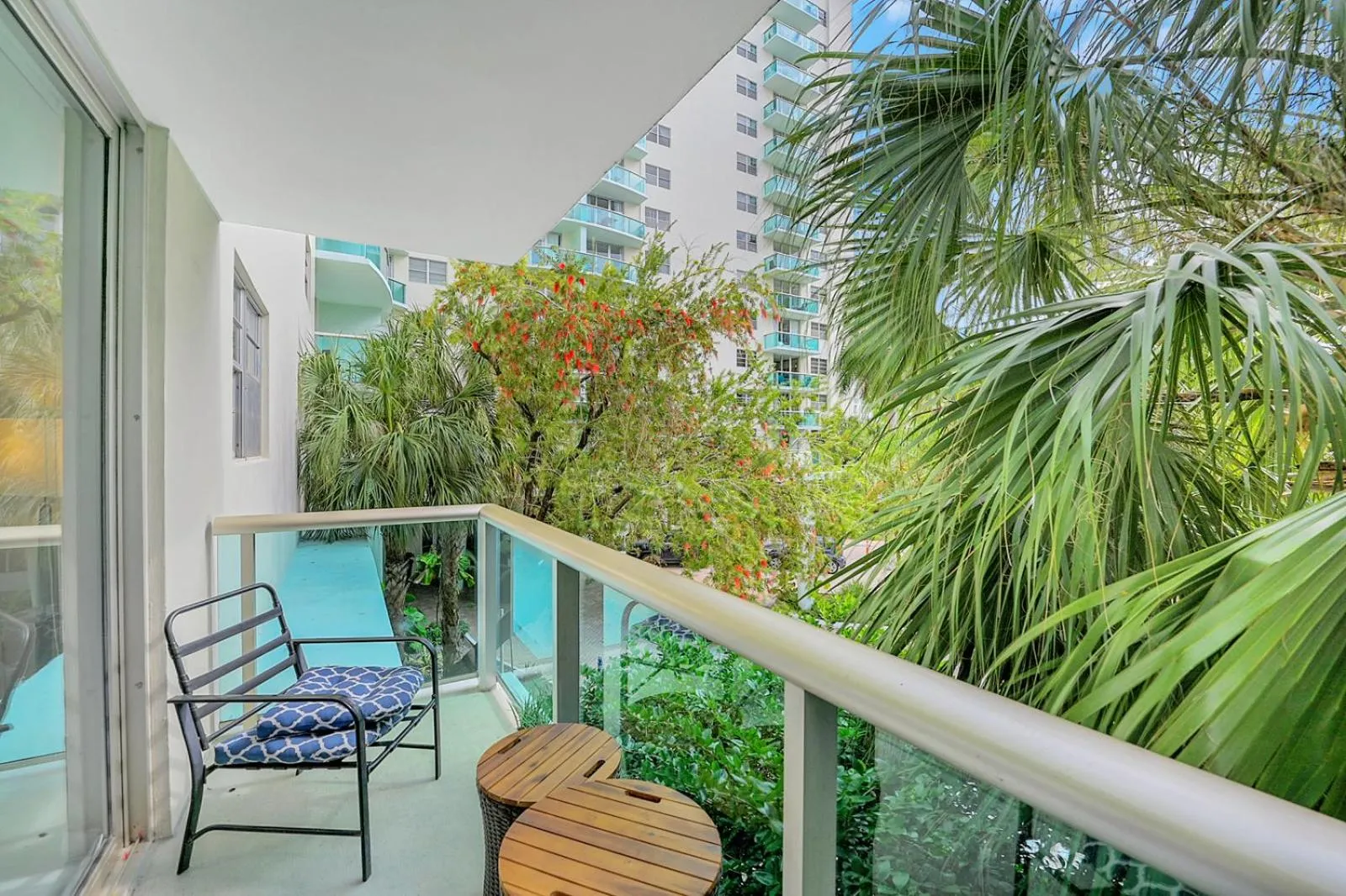 Balcony/Terrace in The Tides Apartments on the beach
