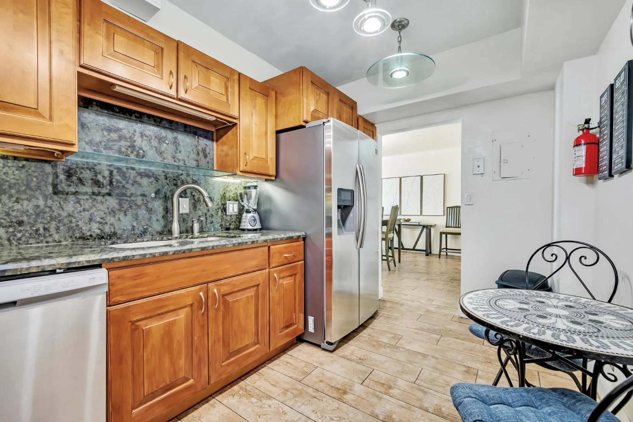 Kitchen or kitchenette in The Tides Apartments on the beach