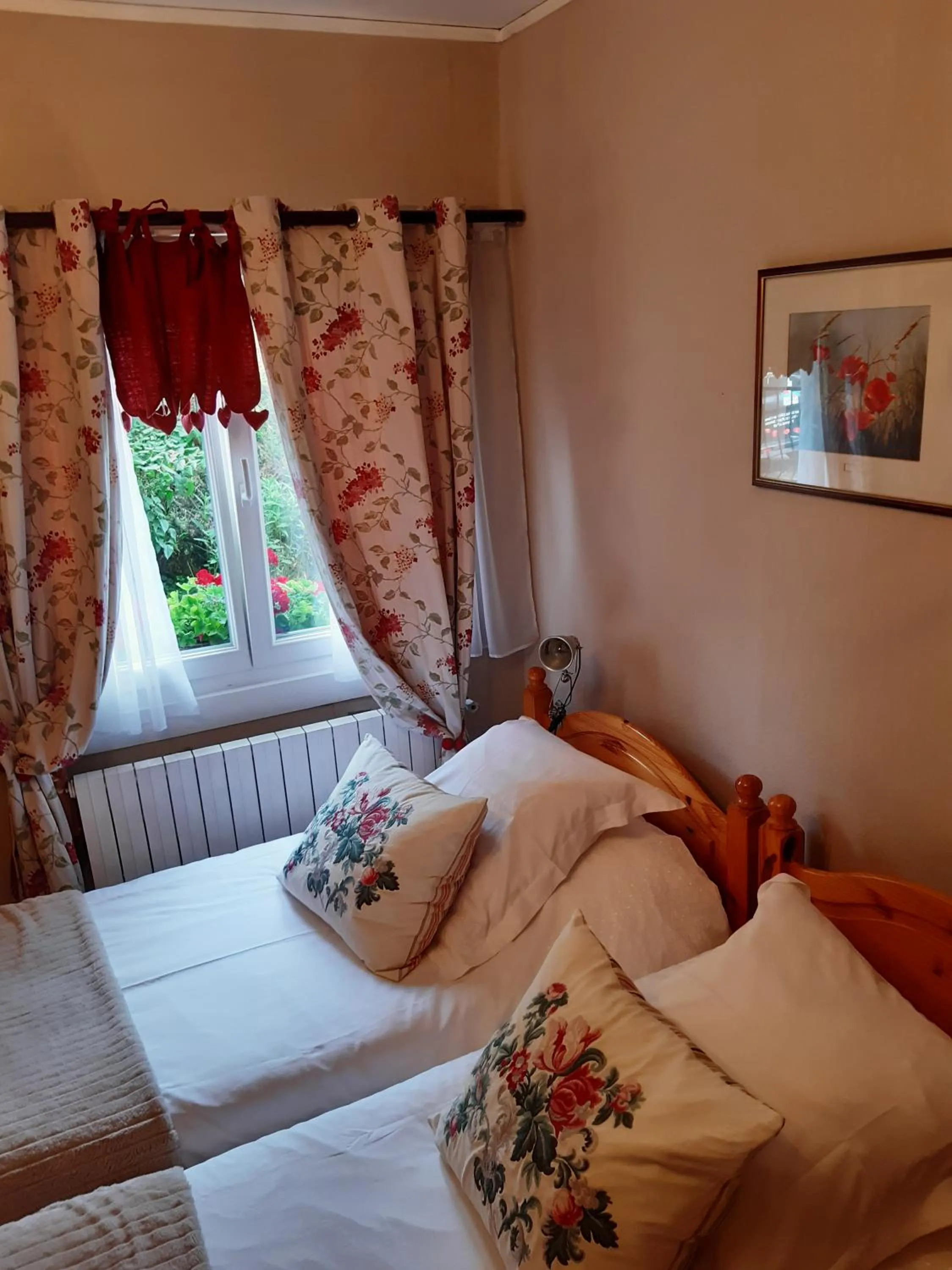 Bedroom, Bed in Les Alouettes B&B