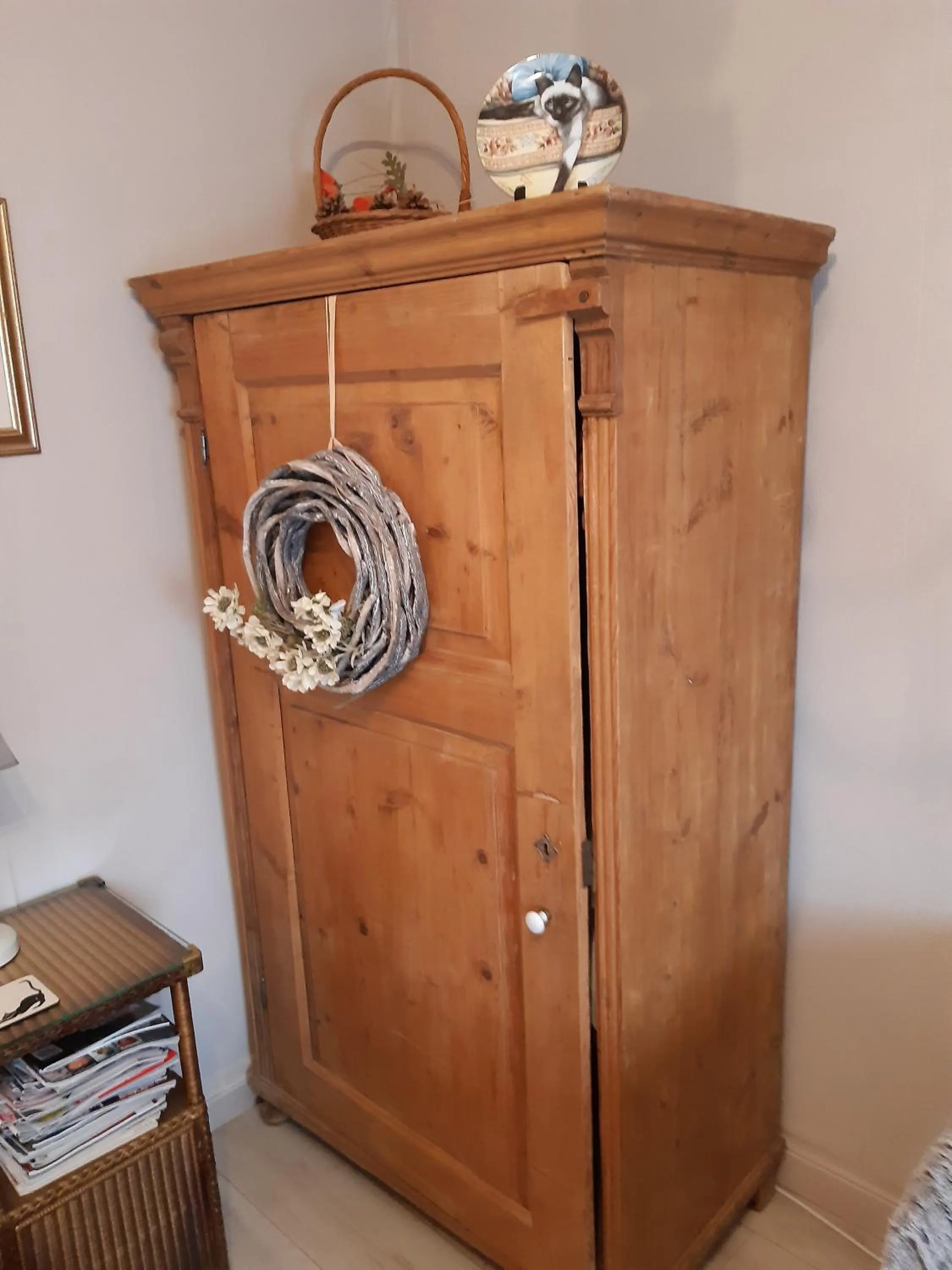 Decorative detail in Les Alouettes B&B