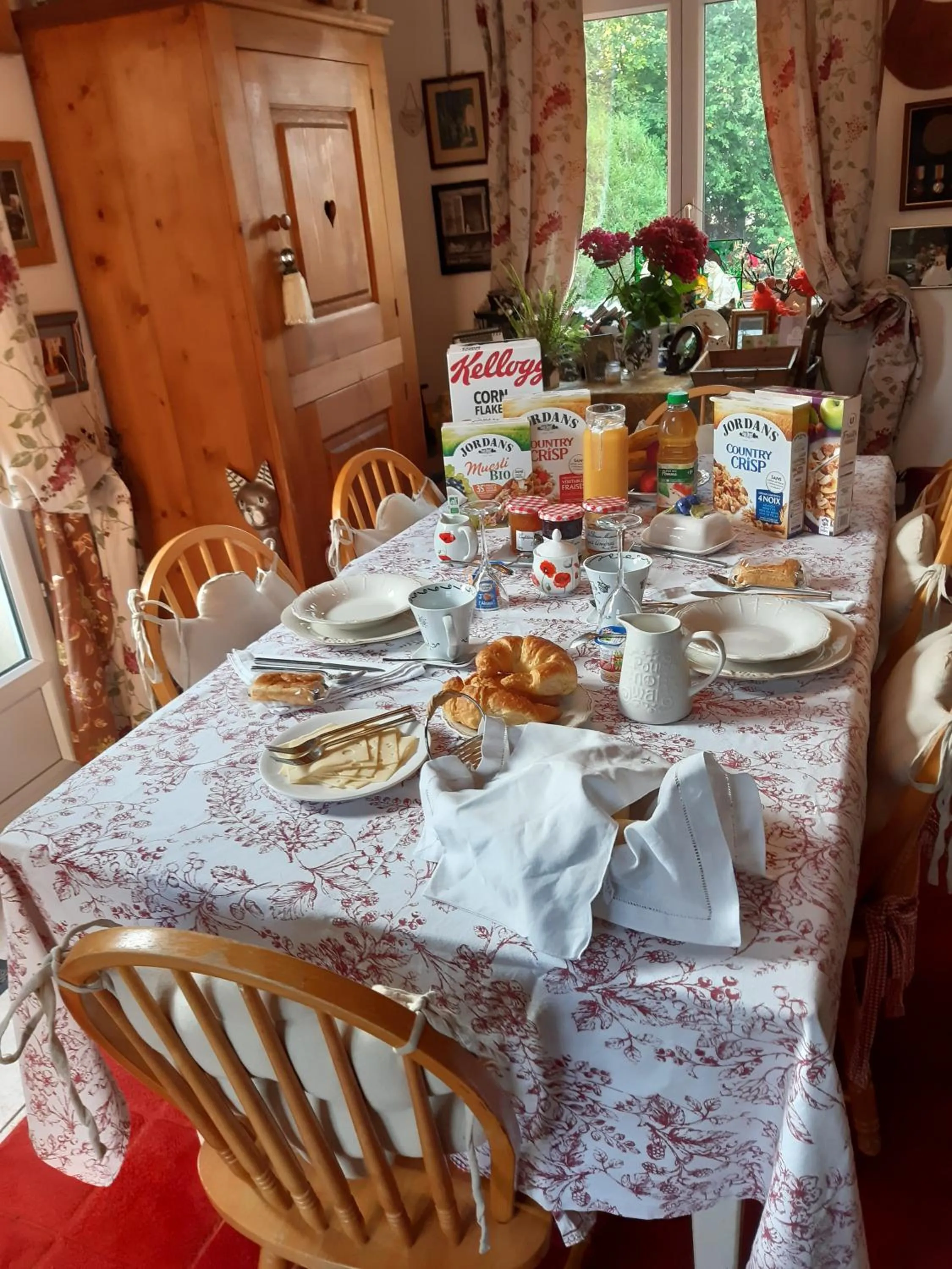 Breakfast in Les Alouettes B&B