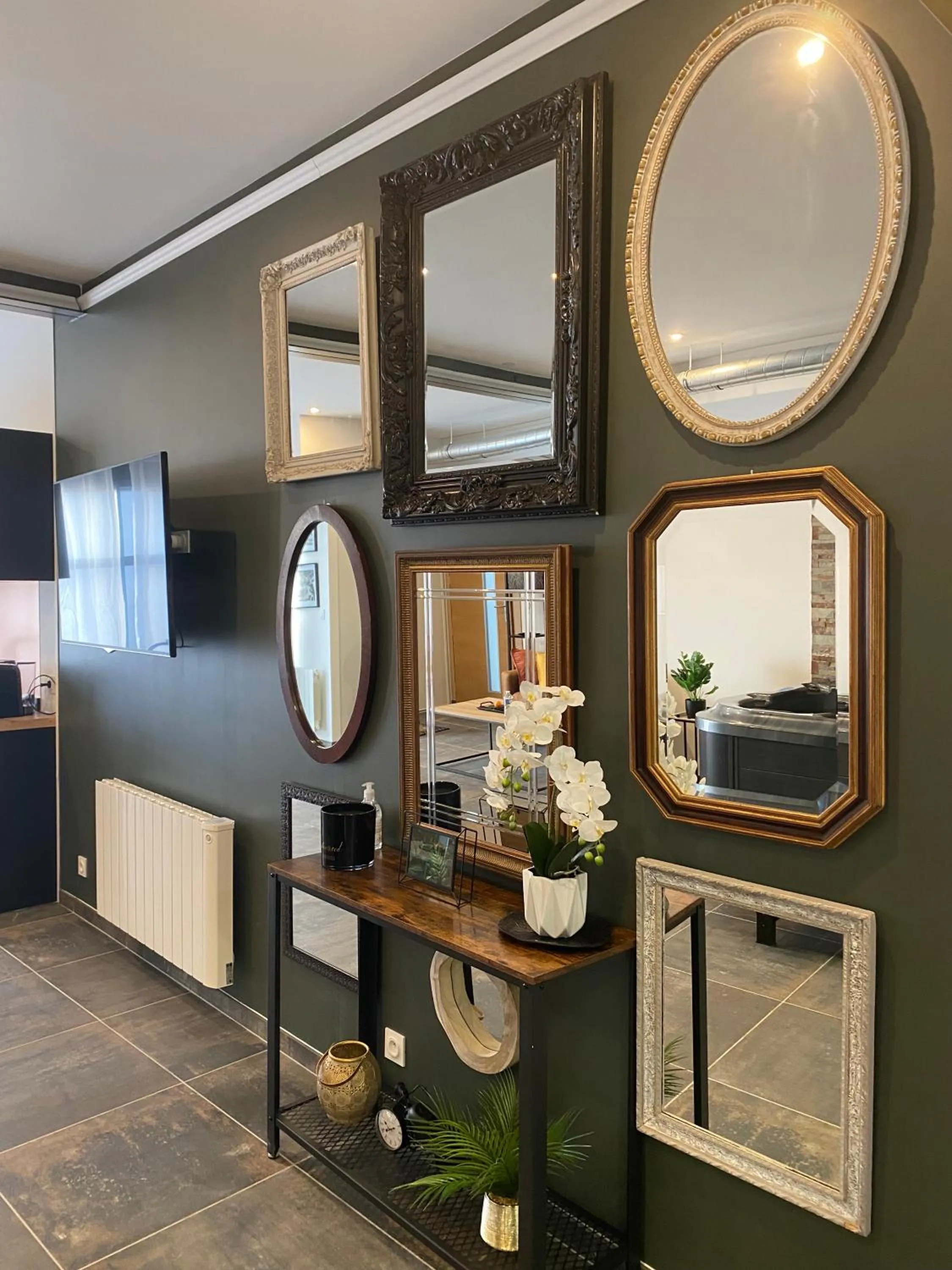 Decorative detail in Residence Pasteur Angouleme