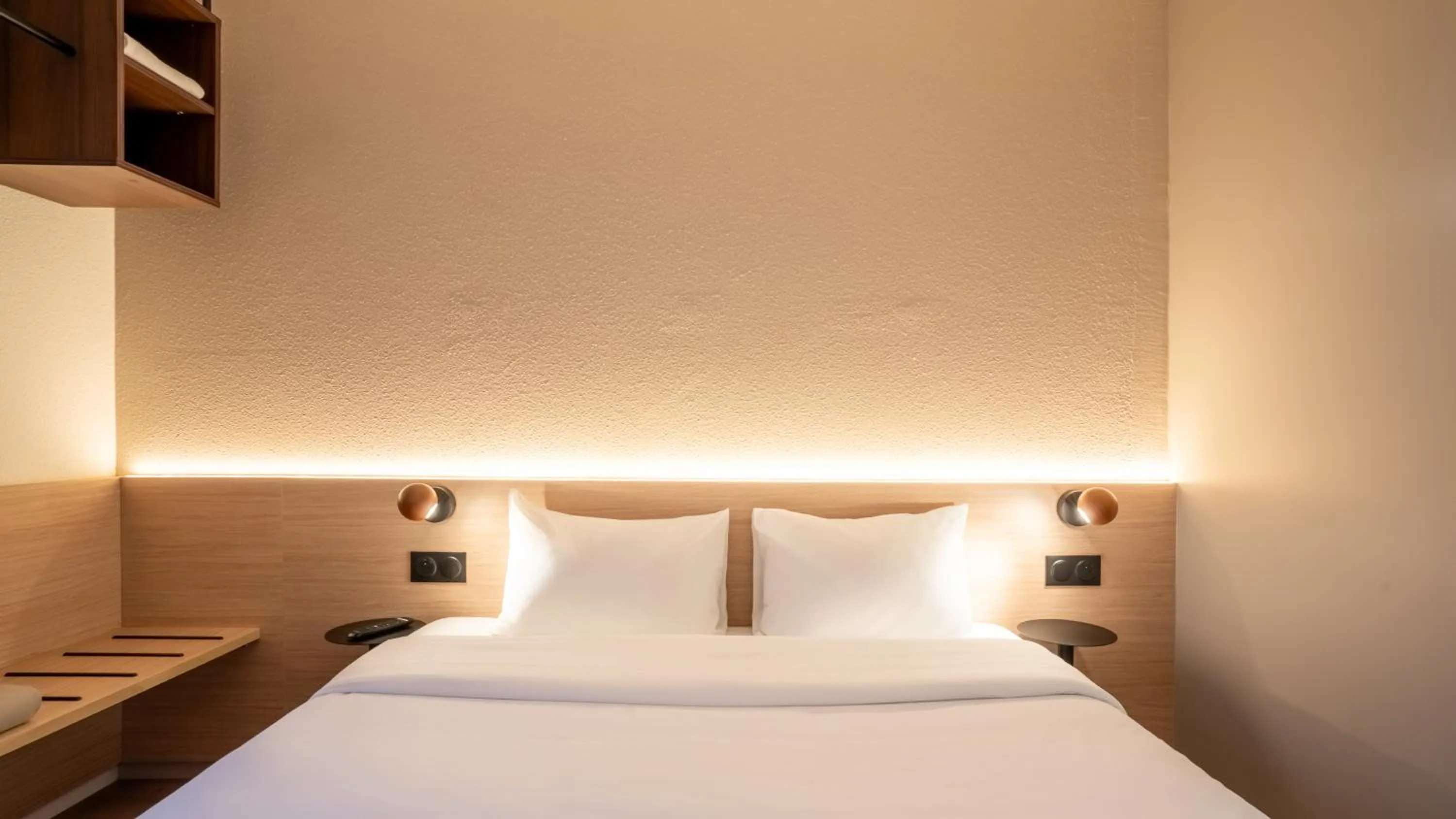 Photo of the whole room, Bed in Première Classe Paris Ouest - Pont de Suresnes