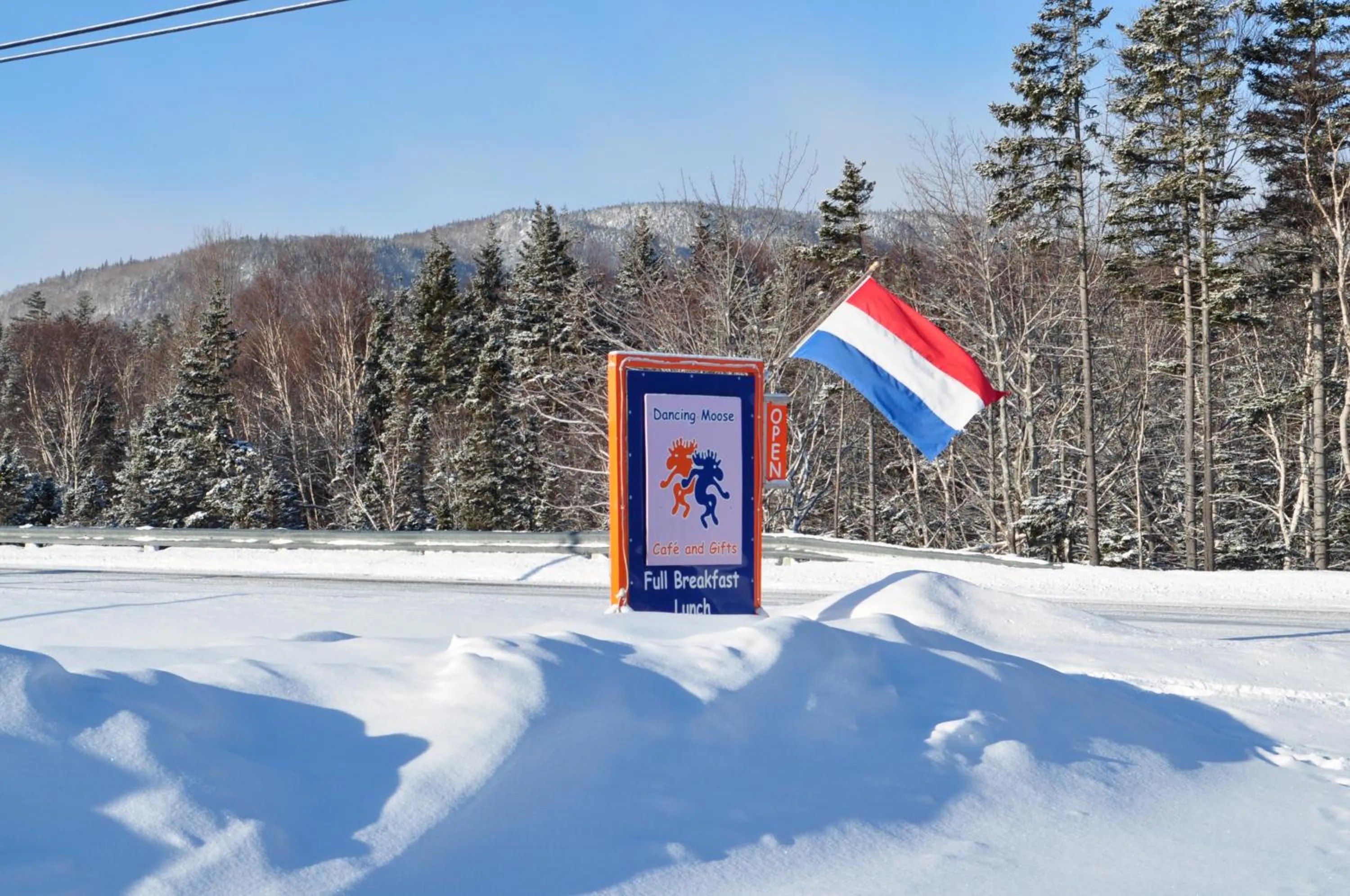 Restaurant/places to eat in The Sleeping Moose Cottage