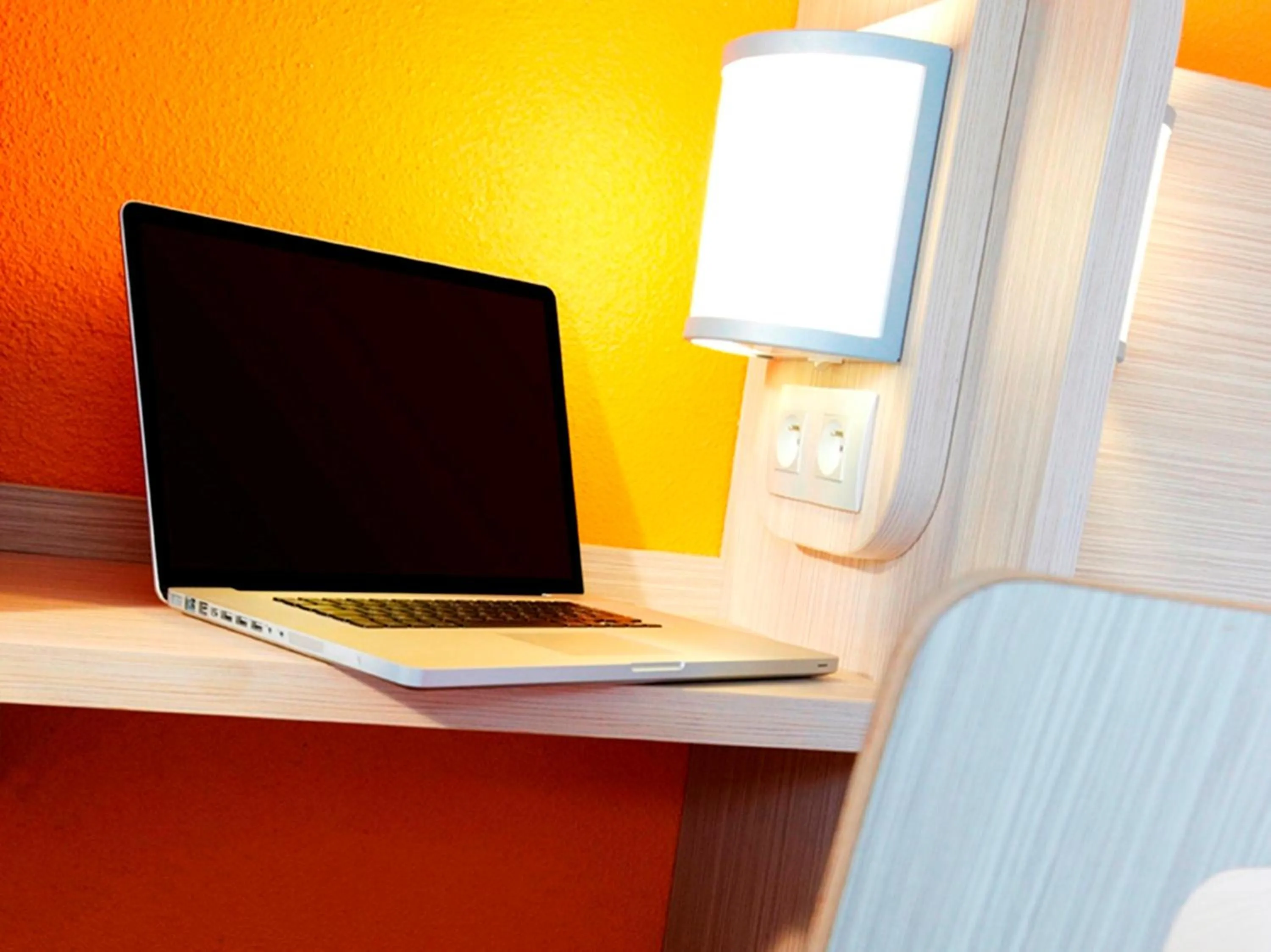 TV and multimedia in Premiere Classe Lyon Est Aeroport Saint Exupery