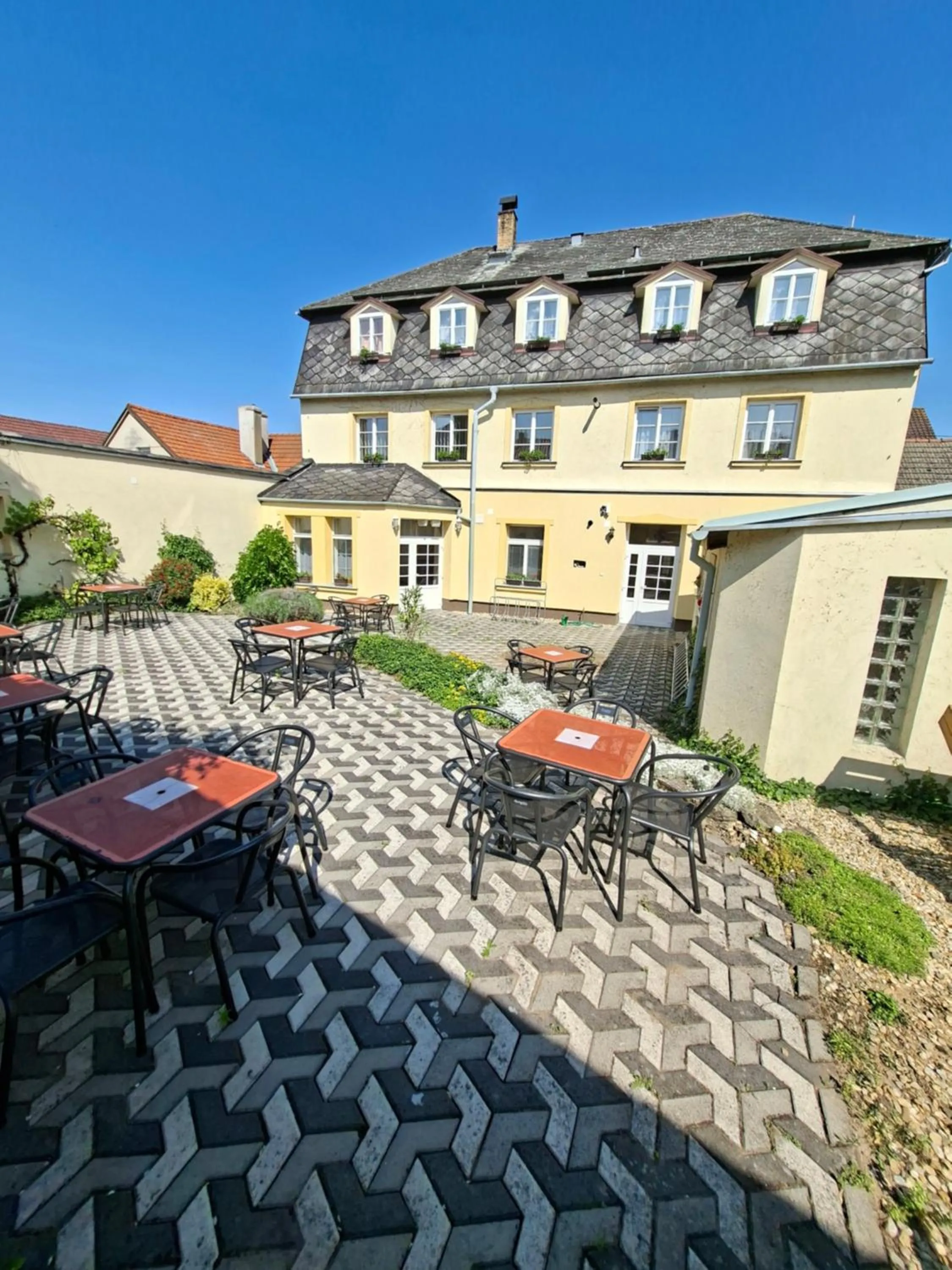 Property building in Hotel Alster