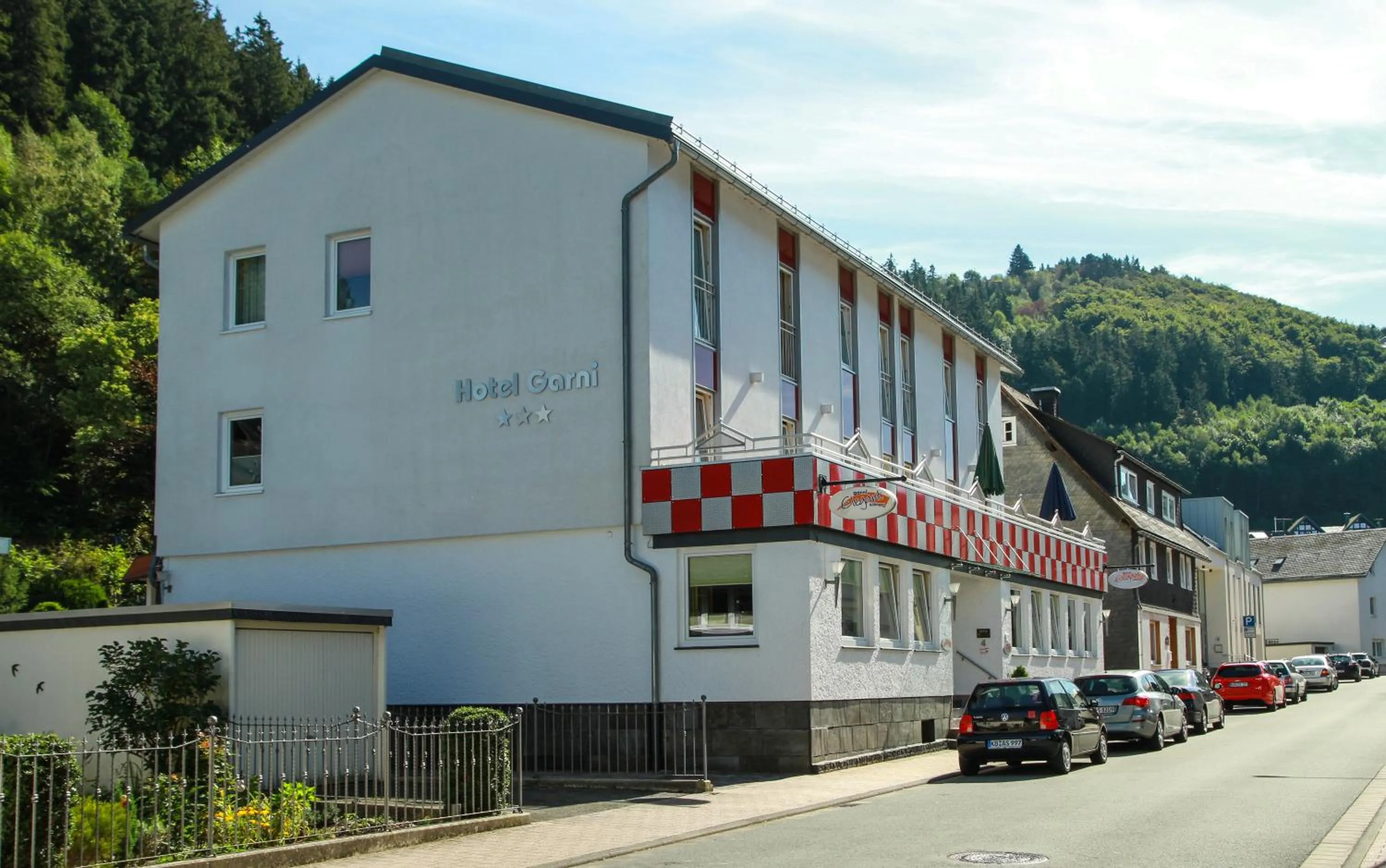 Property building in Hotel Elegant