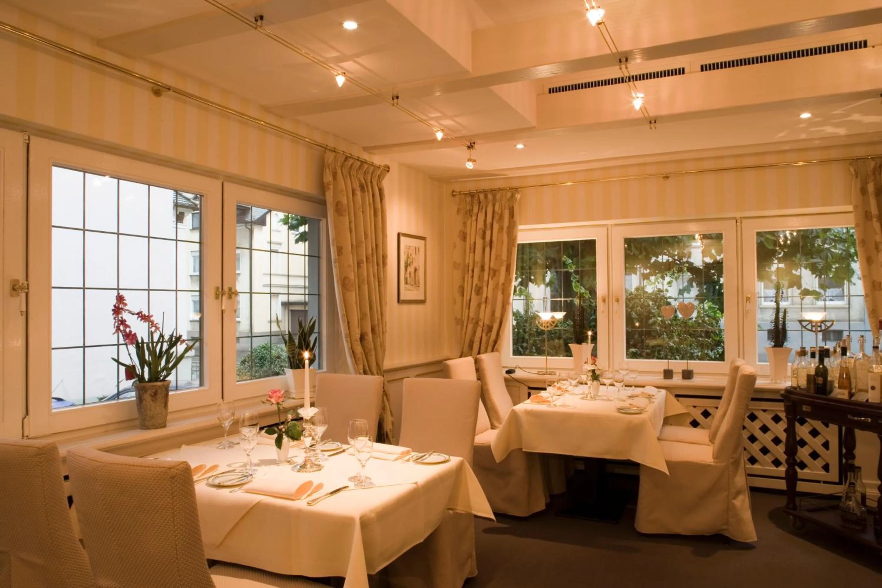 Restaurant/places to eat in Hotel Menge "An der Schlacht"