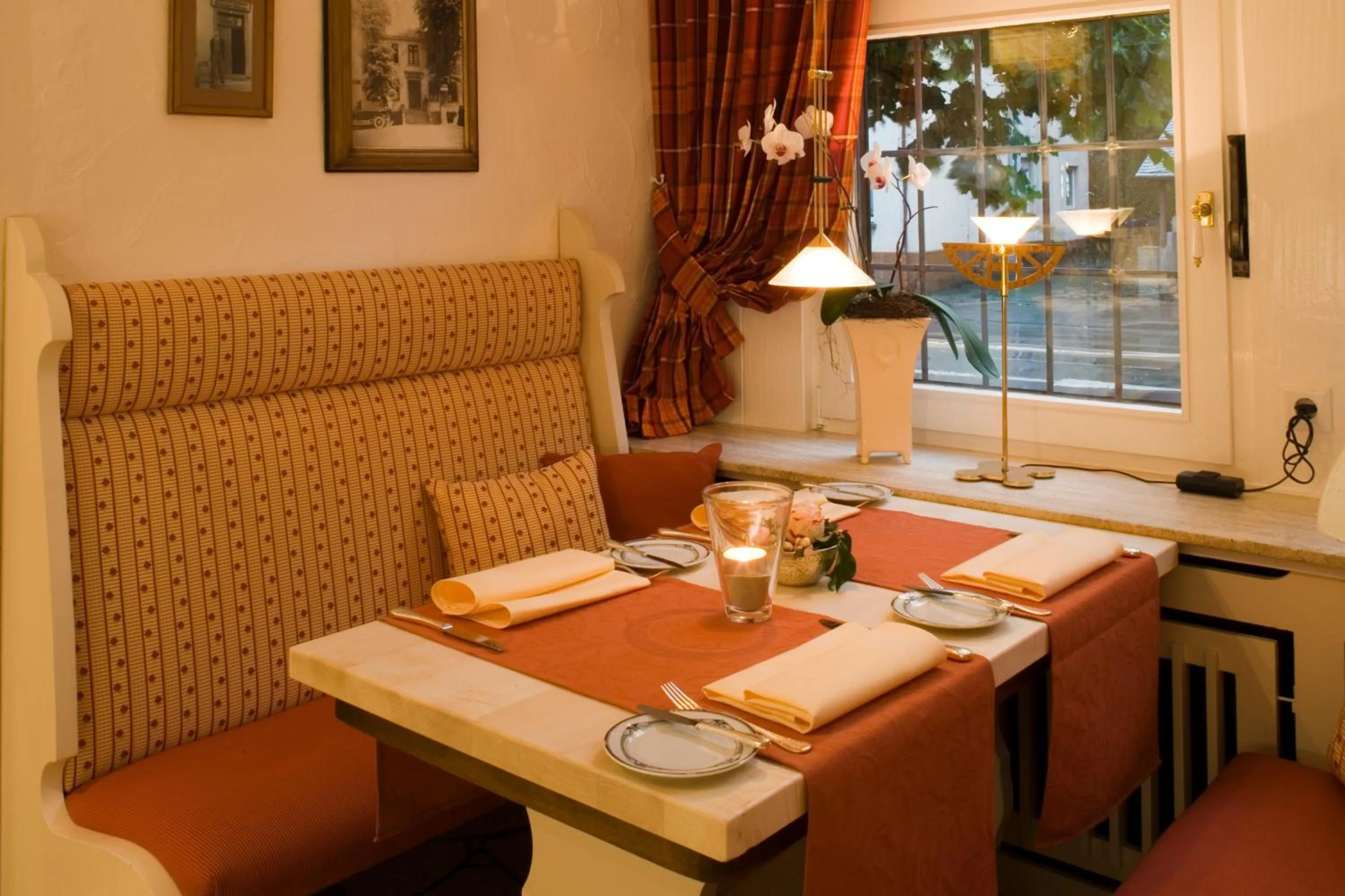 Restaurant/places to eat in Hotel Menge "An der Schlacht"