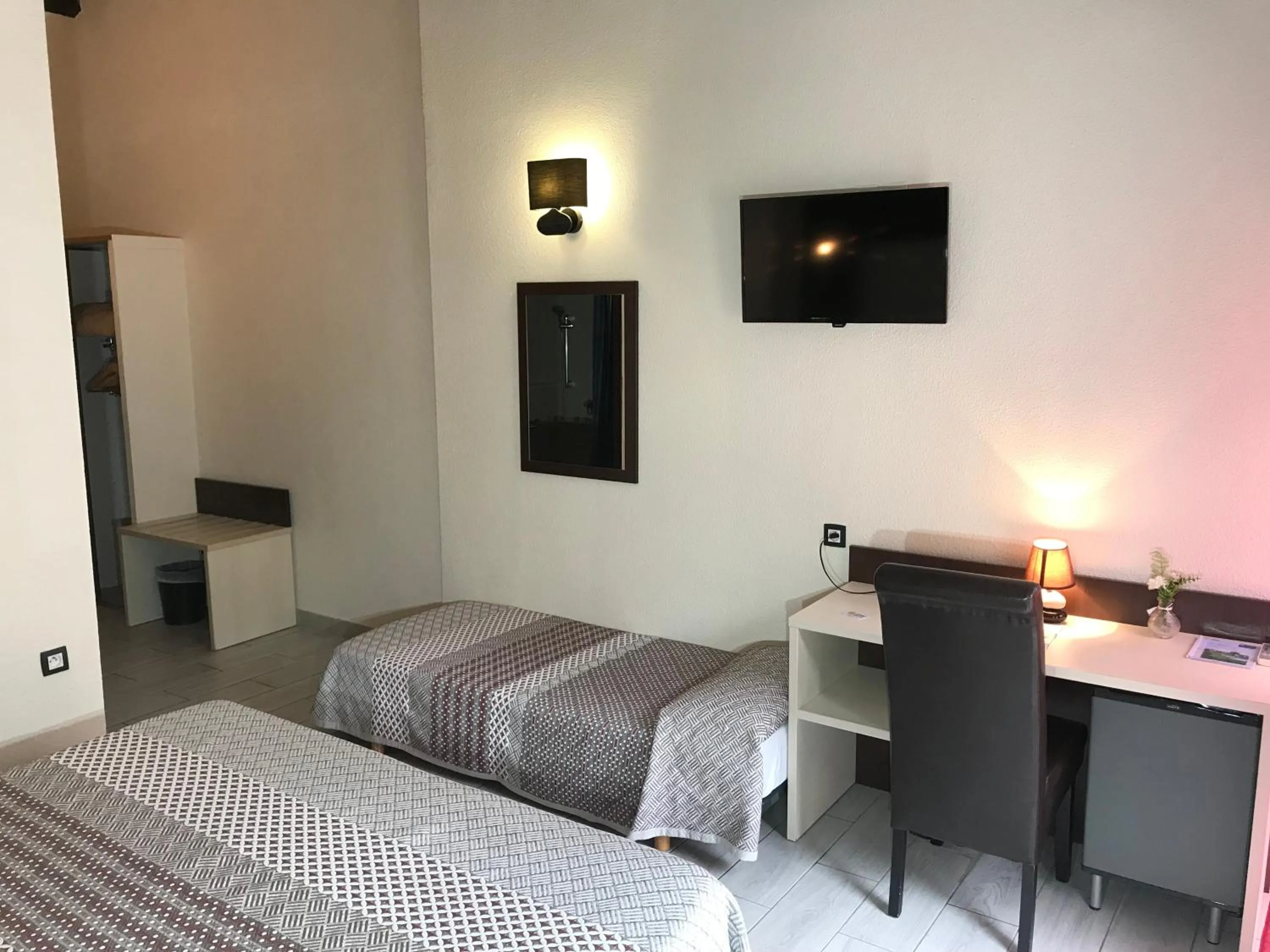 Bedroom, Bed in Brit Hotel Confort Hélios Agde