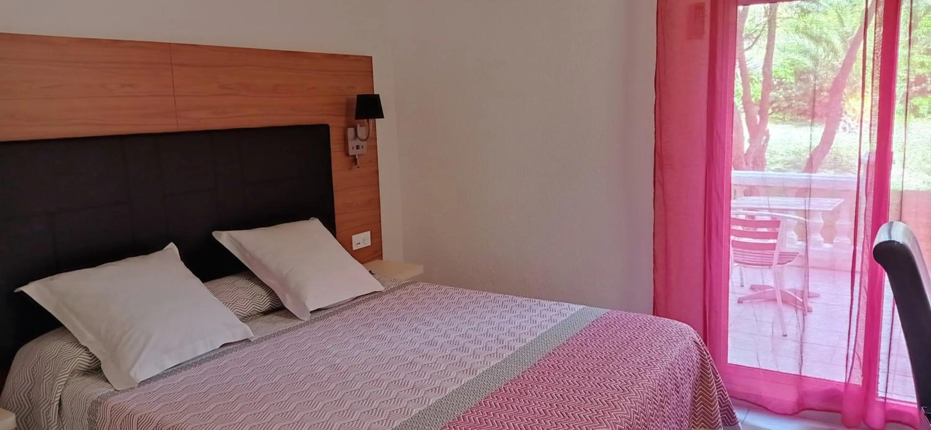 Bed in Brit Hotel Confort Hélios Agde