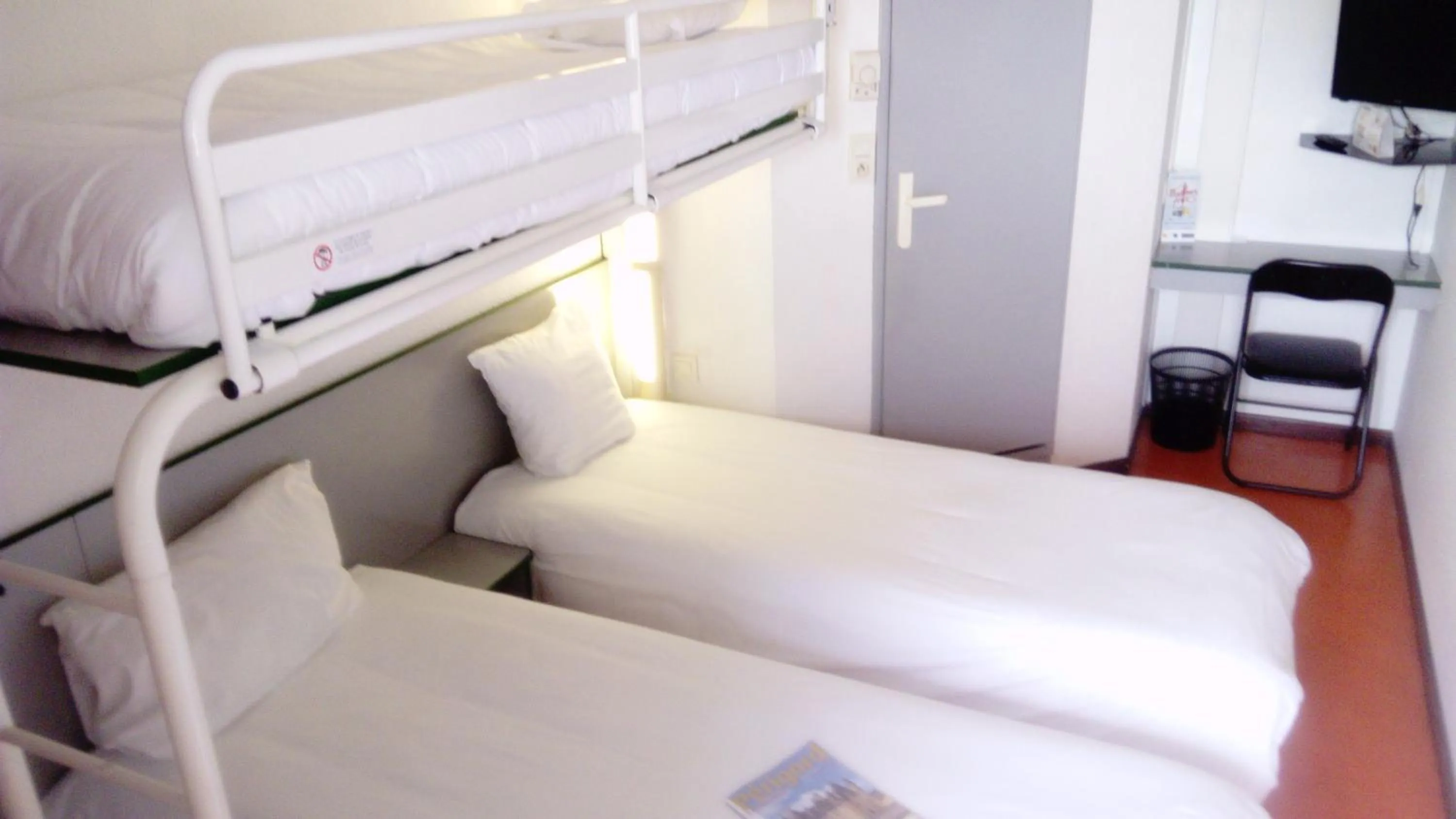 bunk bed in Premiere Classe Périgueux - Boulazac