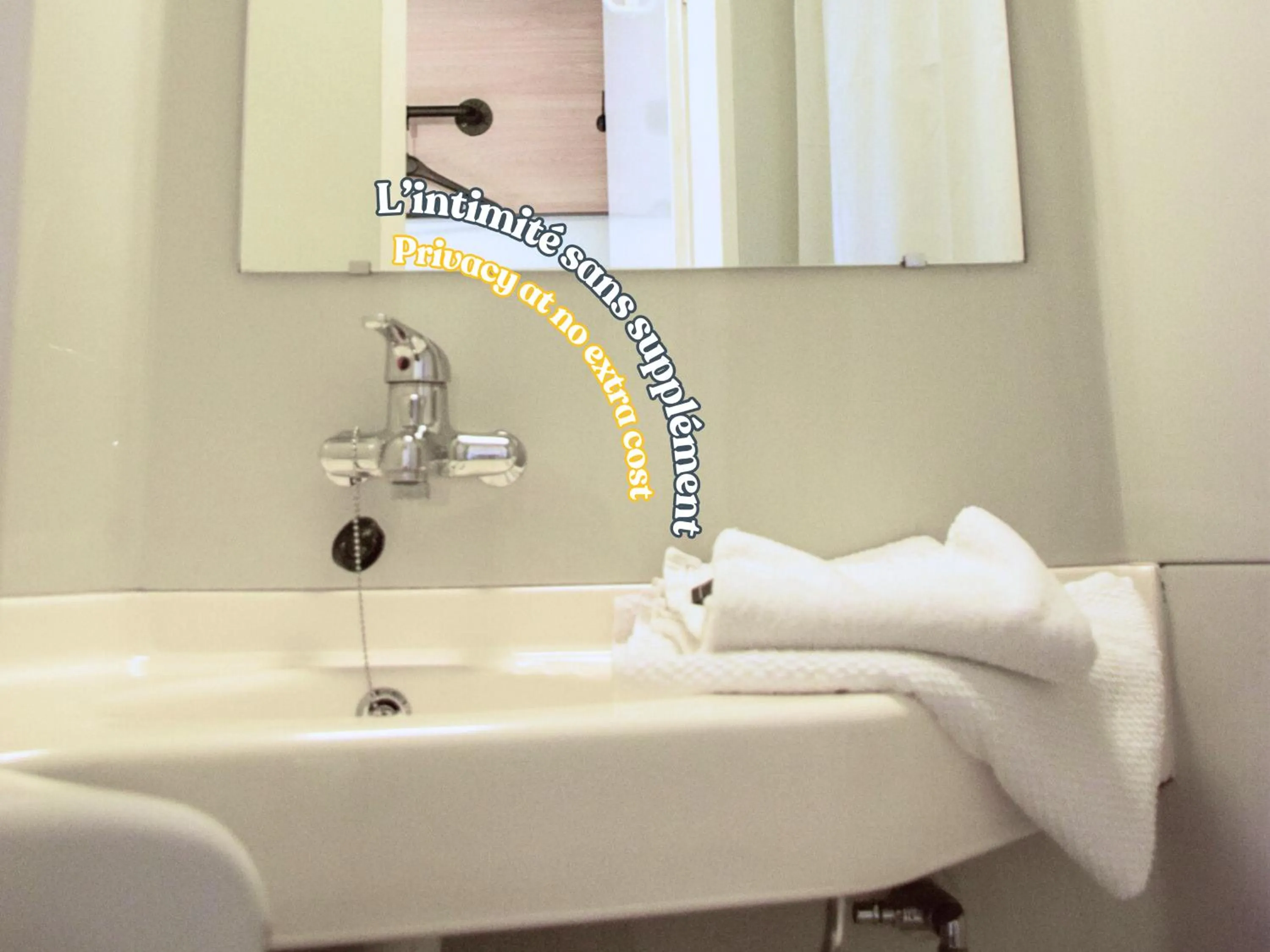 Bathroom in Premiere Classe Rodez