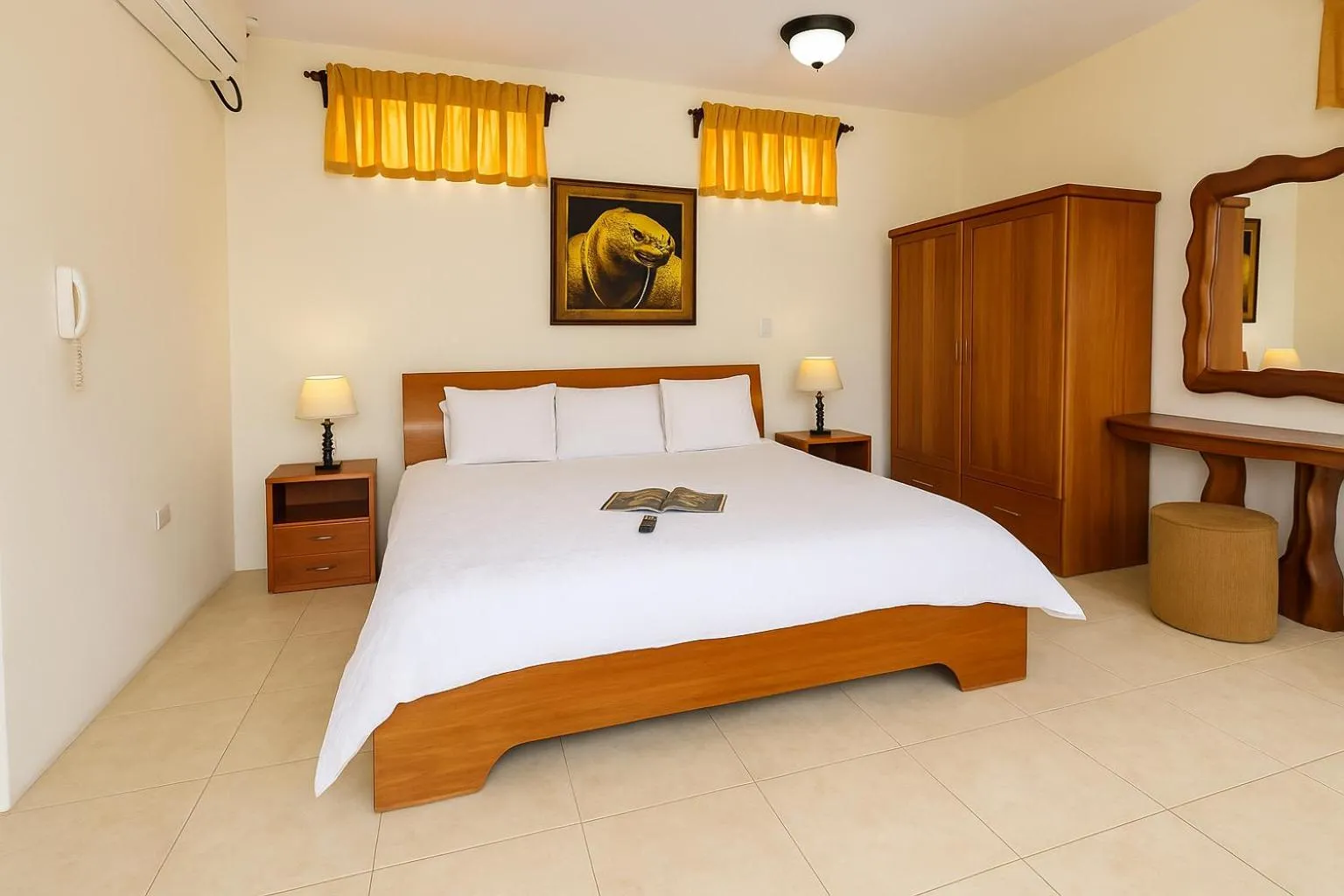 Bed in Hotel Del Sol Galapagos