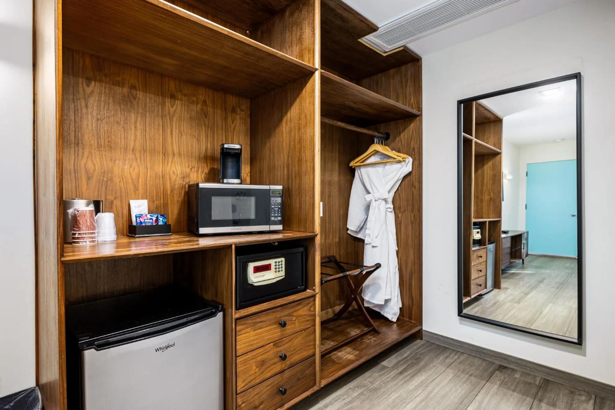 Coffee/tea facilities in The Skylark, a Palm Springs Hotel