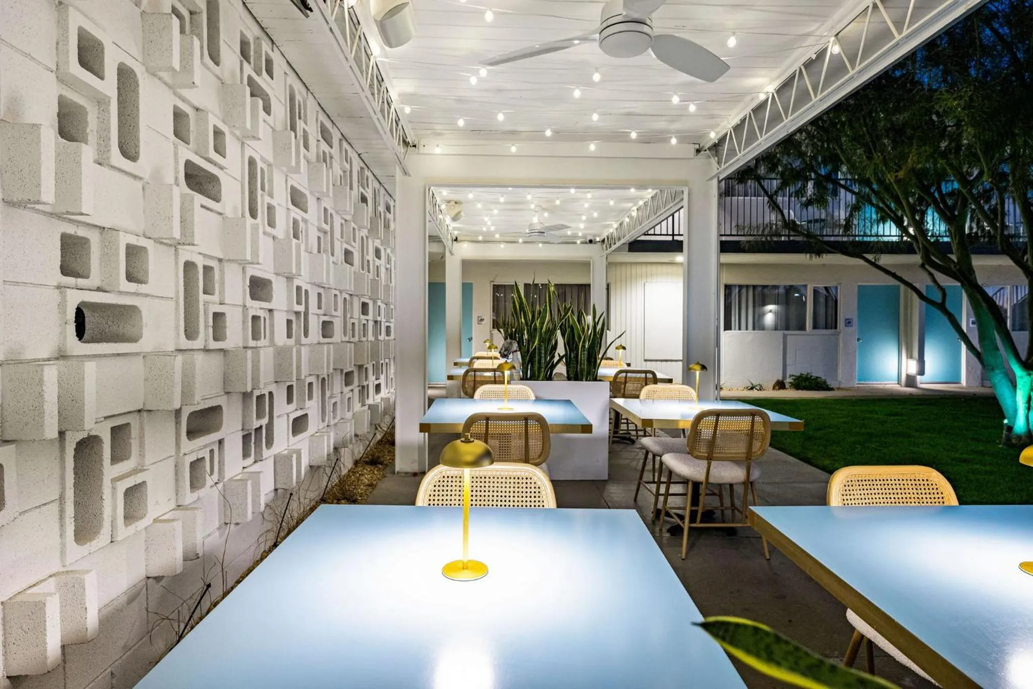 Restaurant/places to eat in The Skylark, a Palm Springs Hotel
