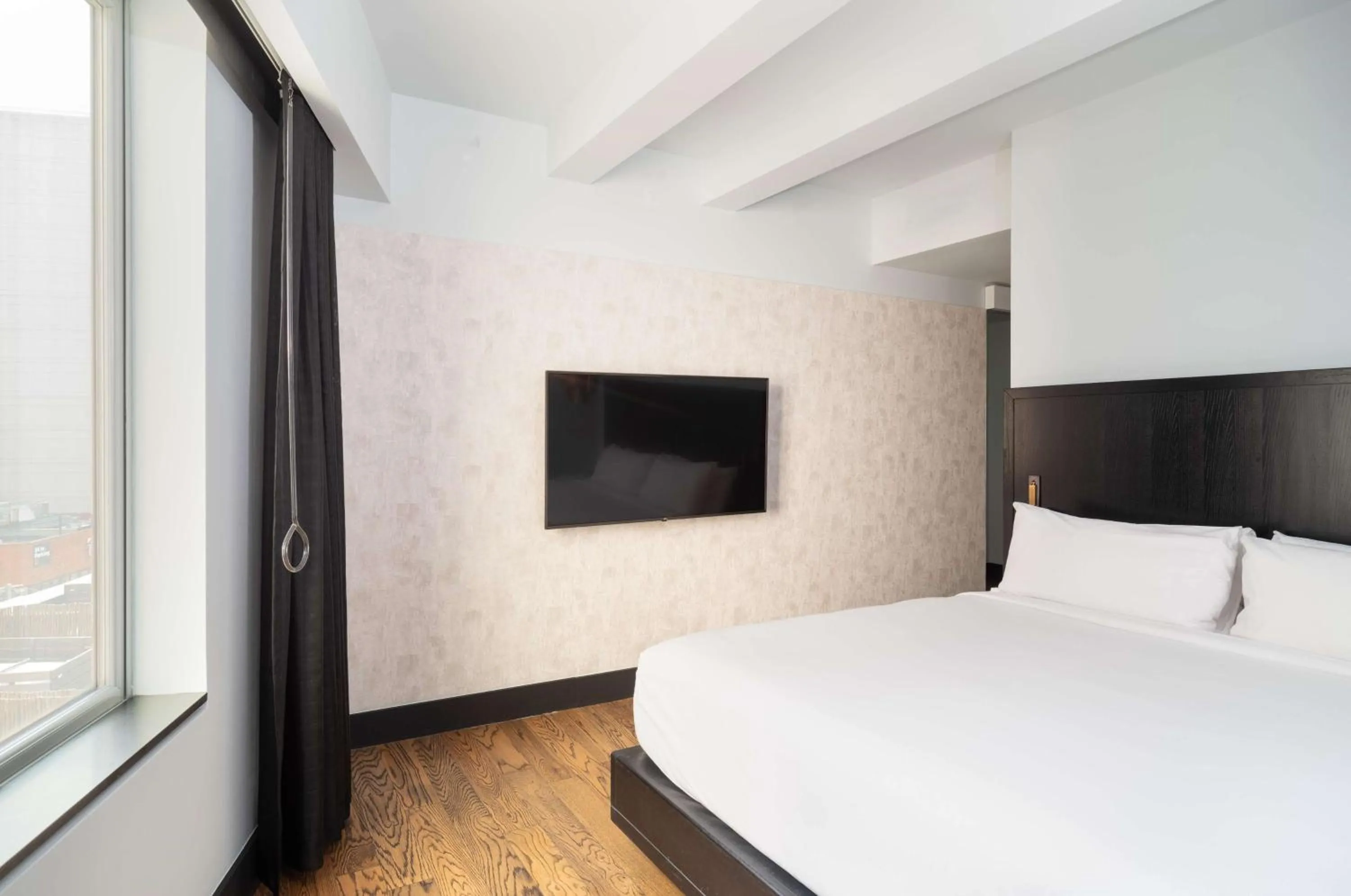 Photo of the whole room, Bed in Hyatt Union Square New York