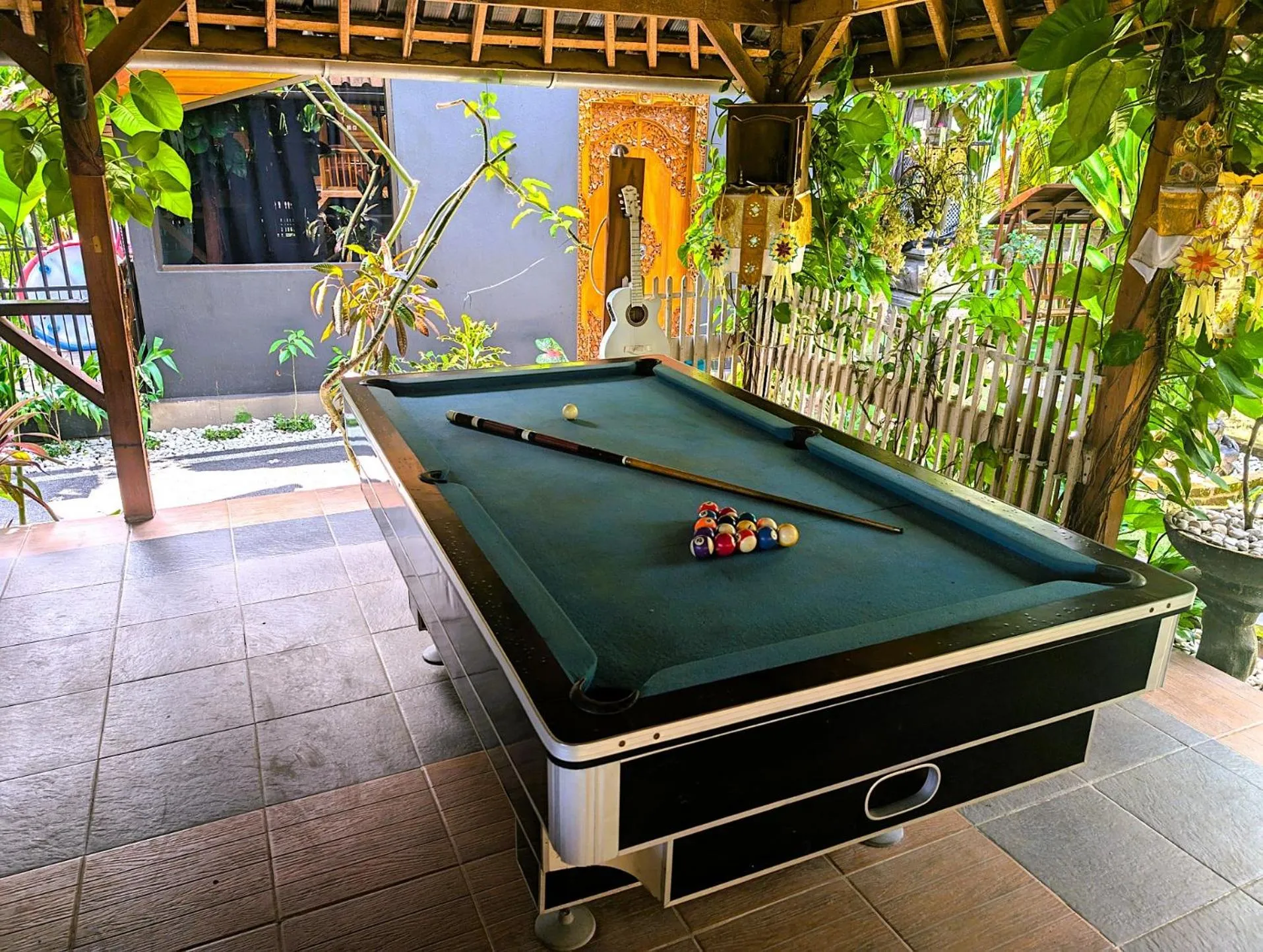 Billiard in Ayumar Homestay Medewi
