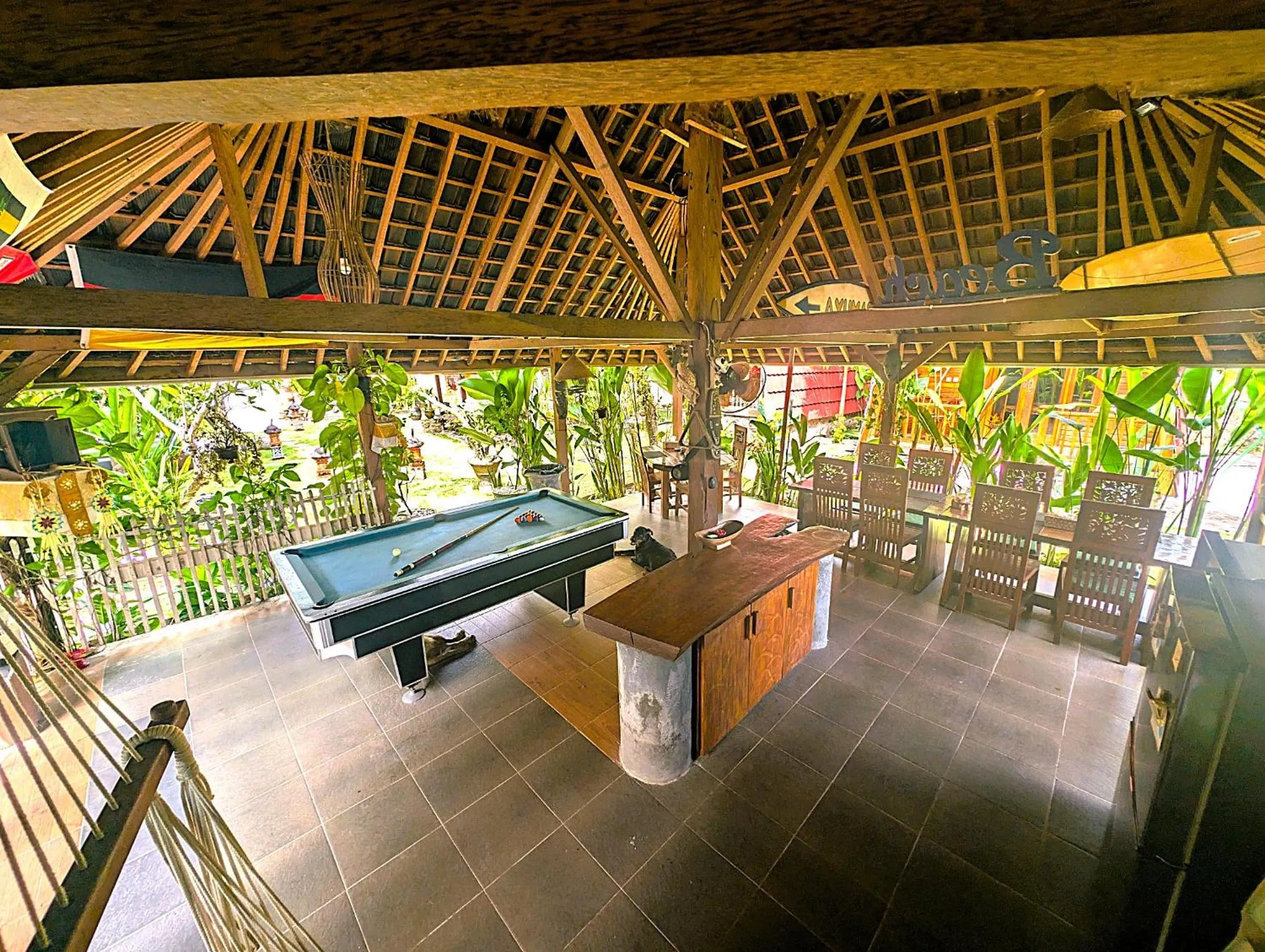 Billiard in Ayumar Homestay Medewi