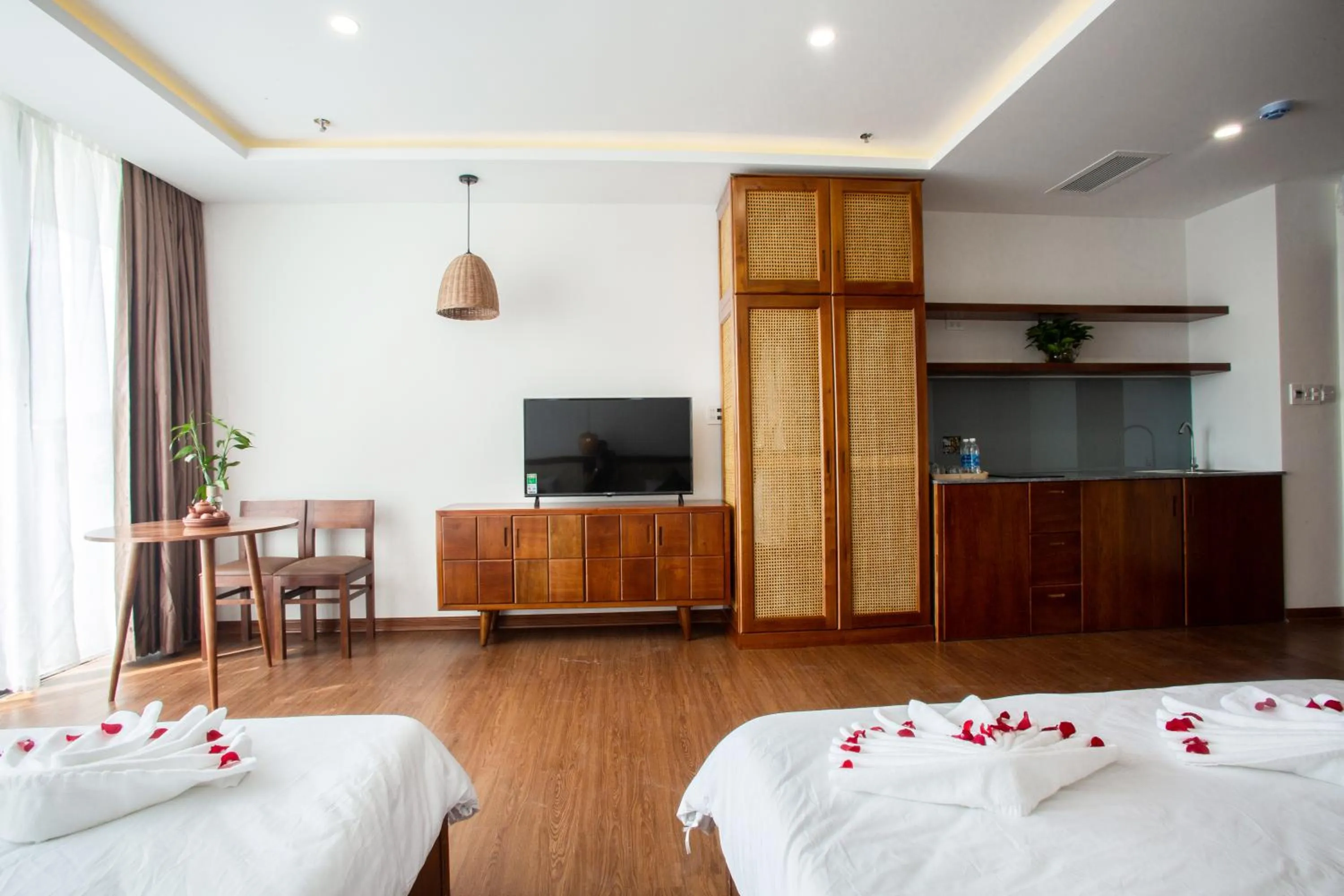 Photo of the whole room, Bed in Luu Ngai Condotel Quy Nhon