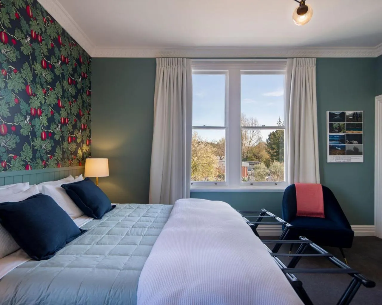 Bedroom, Bed in The Vicarage Geraldine