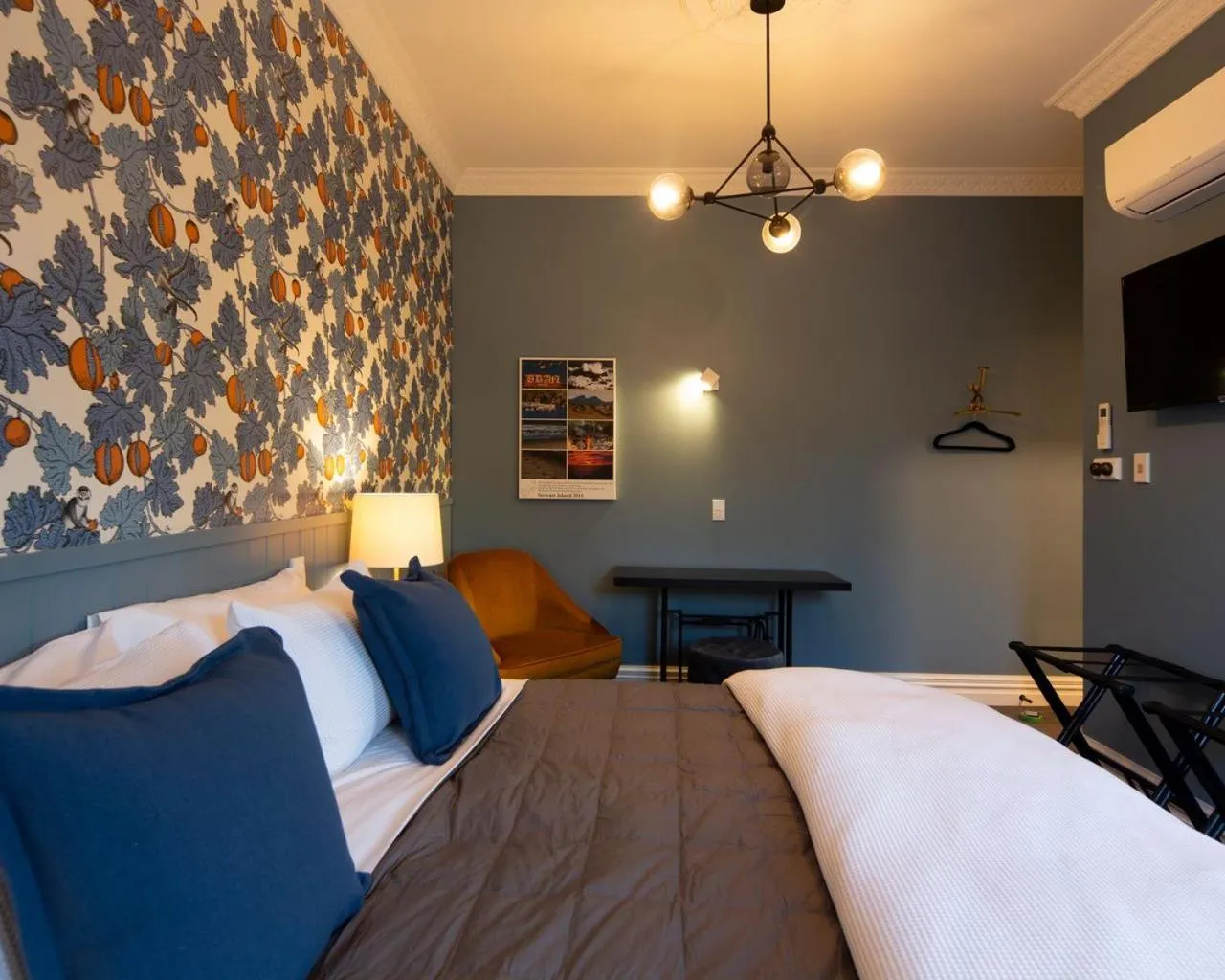 Bedroom, Bed in The Vicarage Geraldine