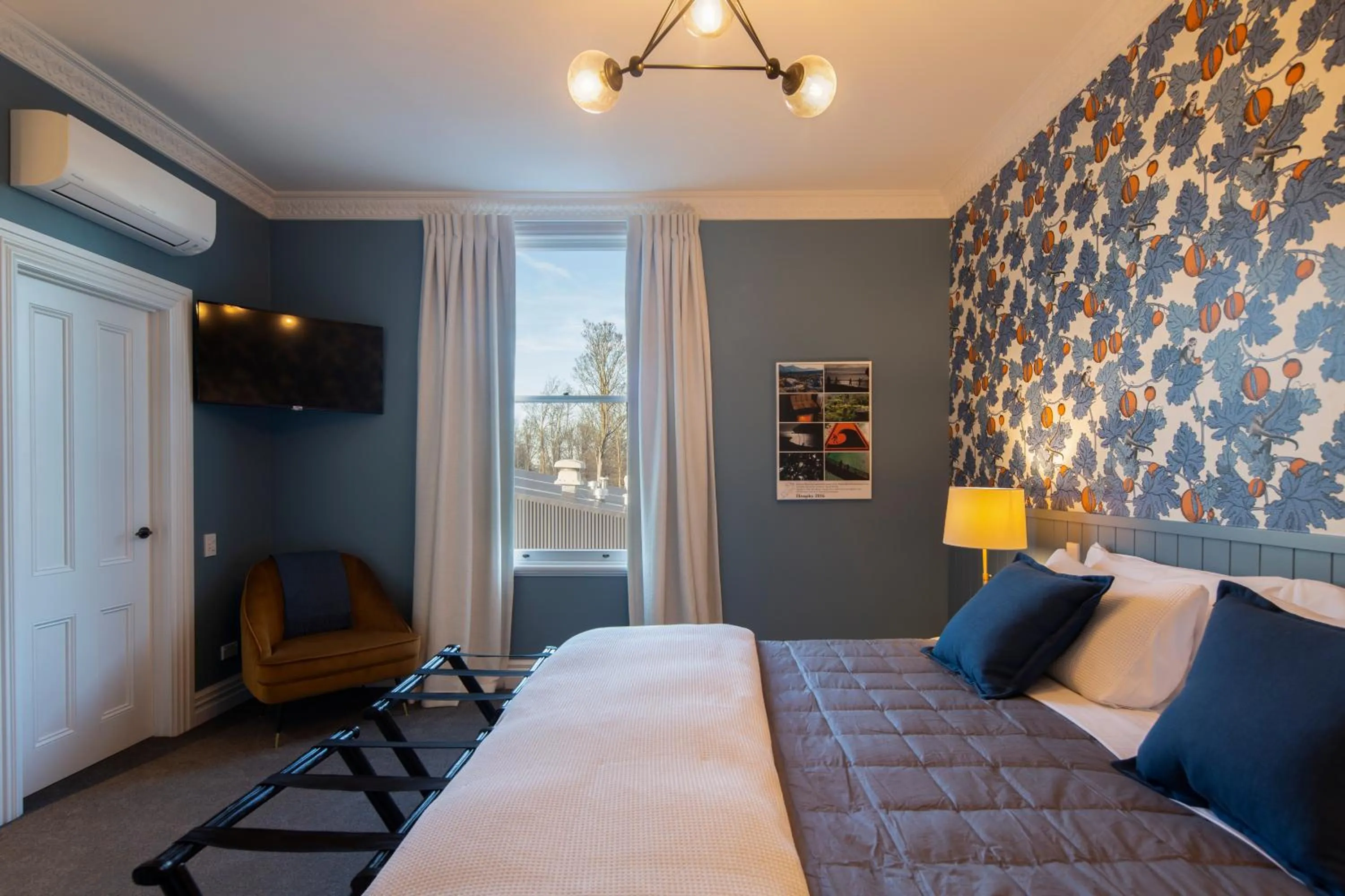 Bedroom, Bed in The Vicarage Geraldine